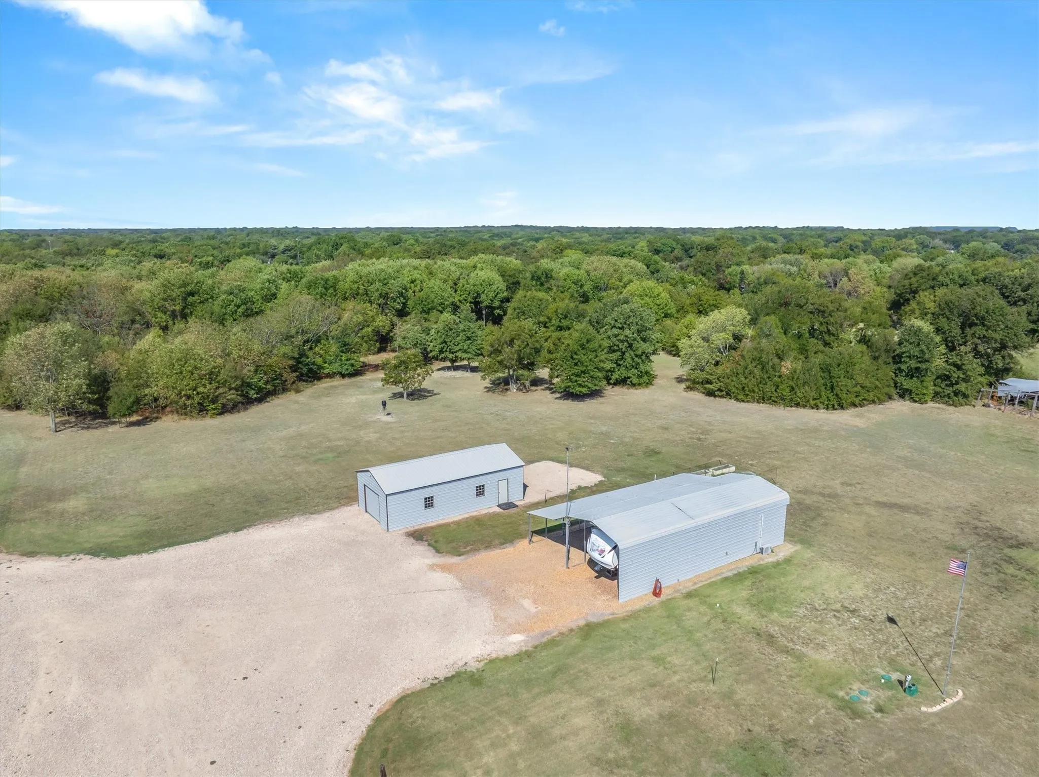 Single Family Residence For Sale in Van Zandt County , 189 VZ County Road 3727, Wills Point, Texas 75169, 1 Bedroom, 1 Bathroom, Garage spaces, 400 Sqft, built in 2023, mls#21393839, Real Estate Agent in Wills Point, Homes For Sale in Van Zandt county, Homes For Sale in Wills Point, Realtor in Wills Point Texas, Real Estate Brokerage Independent Realty Texas, Luminita Cordes Realtor