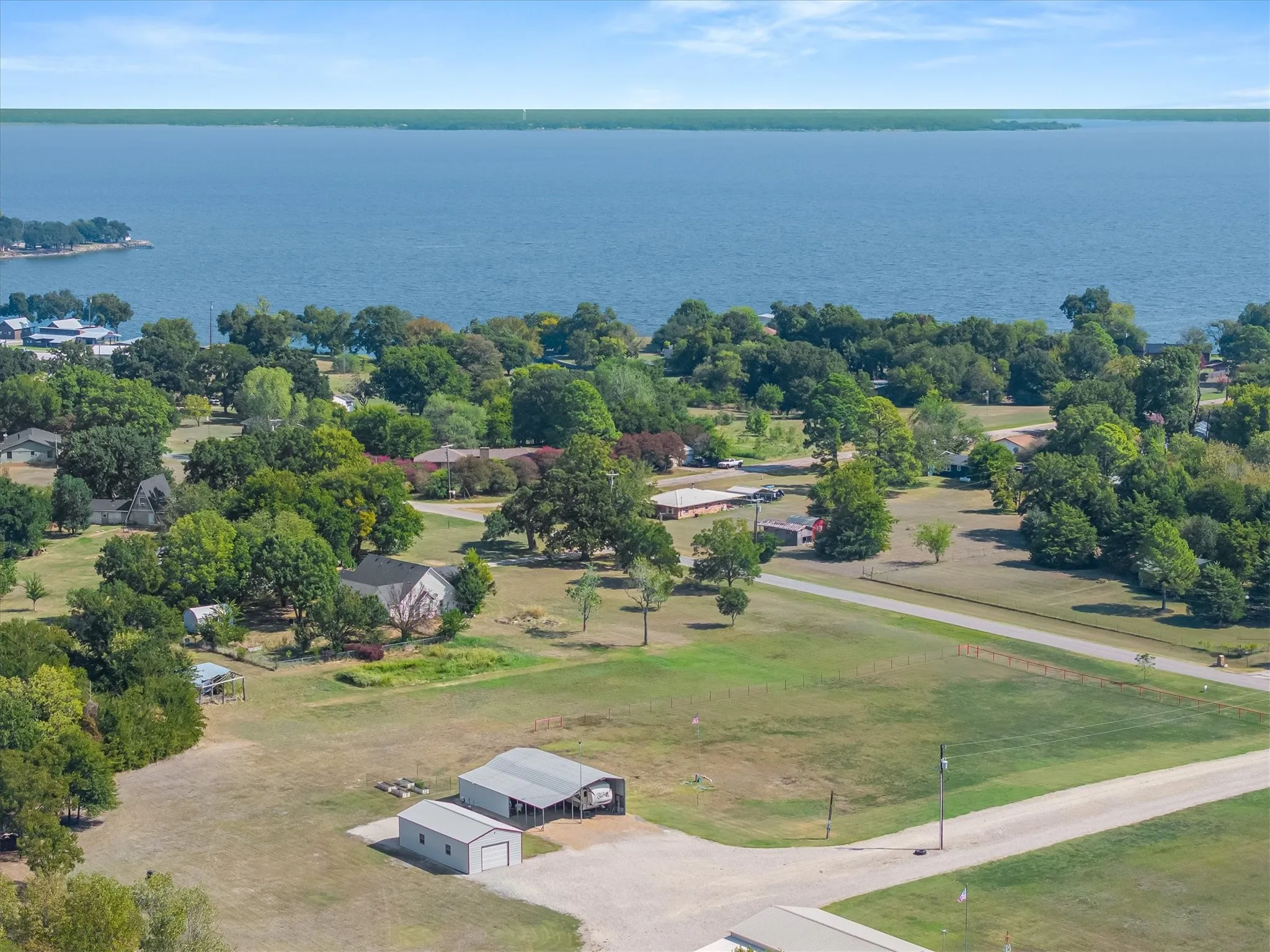 Single Family Residence For Sale in Van Zandt County , 189 VZ County Road 3727, Wills Point, Texas 75169, 1 Bedroom, 1 Bathroom, Garage spaces, 400 Sqft, built in 2023, mls#21393839, Real Estate Agent in Wills Point, Homes For Sale in Van Zandt county, Homes For Sale in Wills Point, Realtor in Wills Point Texas, Real Estate Brokerage Independent Realty Texas, Luminita Cordes Realtor