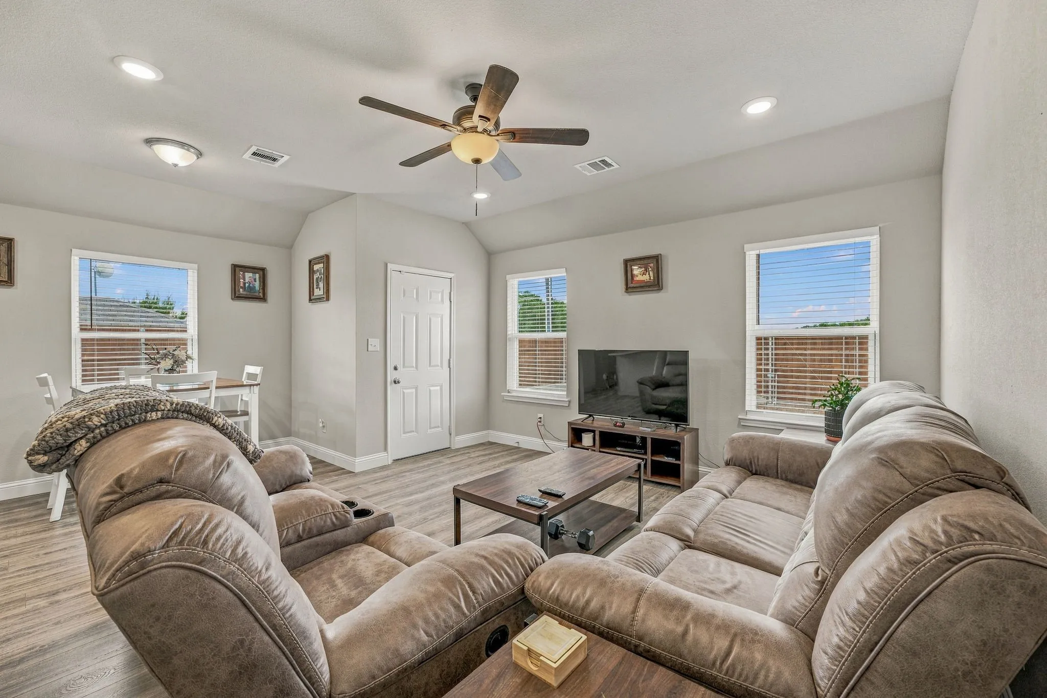 Single Family Residence For Sale in Young County , 1529 Jacqueline Lane, Graham, Texas 76450, 3 Bedroom, 2 Bathroom, 2 Garage spaces, 1,318 Sqft, built in 2024, mls#21403753, Real Estate Agent in Graham, Homes For Sale in Young county, Homes For Sale in Graham, Realtor in Graham Texas, Real Estate Brokerage Independent Realty Texas, Luminita Cordes Realtor