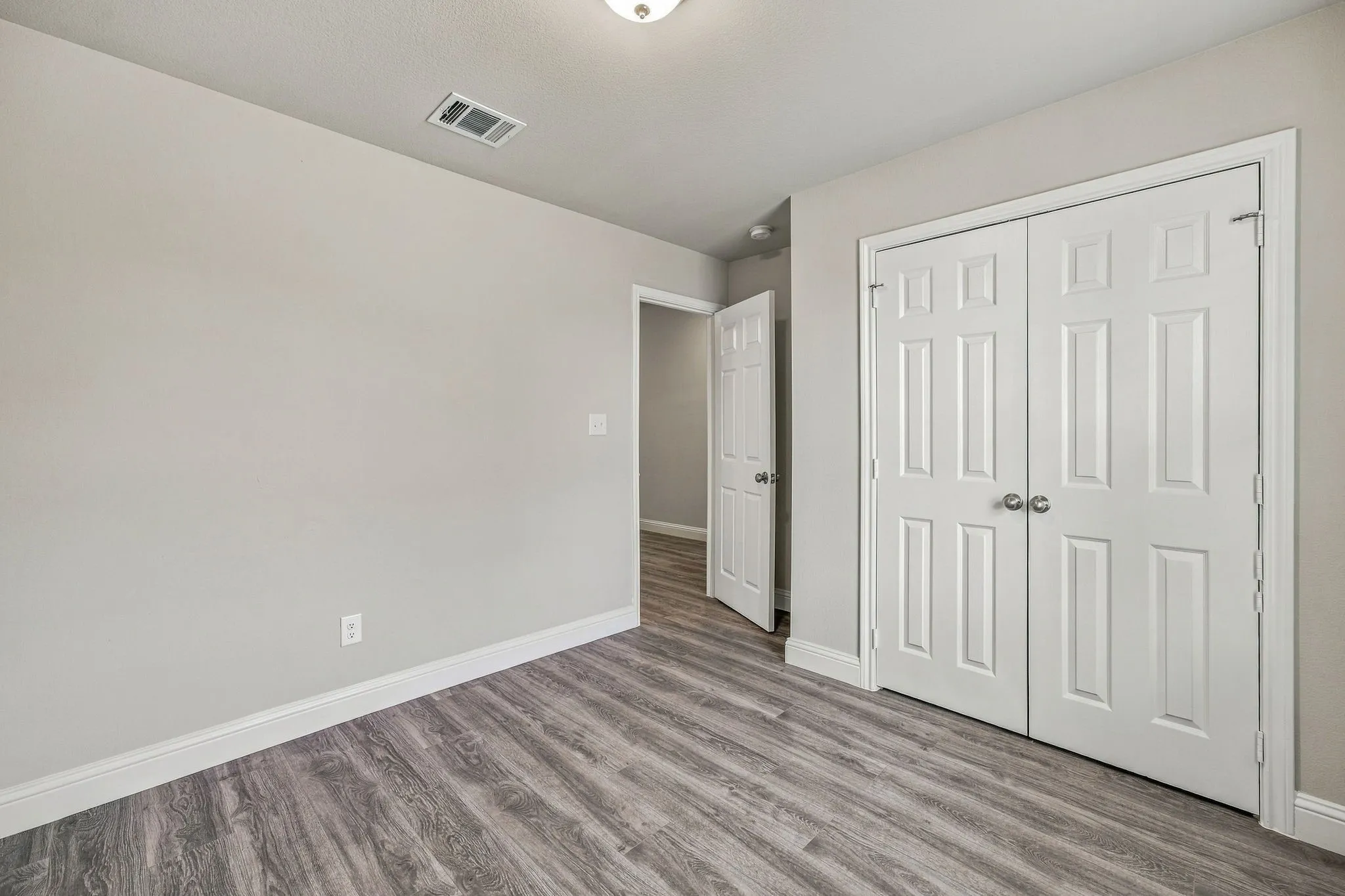 Single Family Residence For Sale in Young County , 1529 Jacqueline Lane, Graham, Texas 76450, 3 Bedroom, 2 Bathroom, 2 Garage spaces, 1,318 Sqft, built in 2024, mls#21403753, Real Estate Agent in Graham, Homes For Sale in Young county, Homes For Sale in Graham, Realtor in Graham Texas, Real Estate Brokerage Independent Realty Texas, Luminita Cordes Realtor
