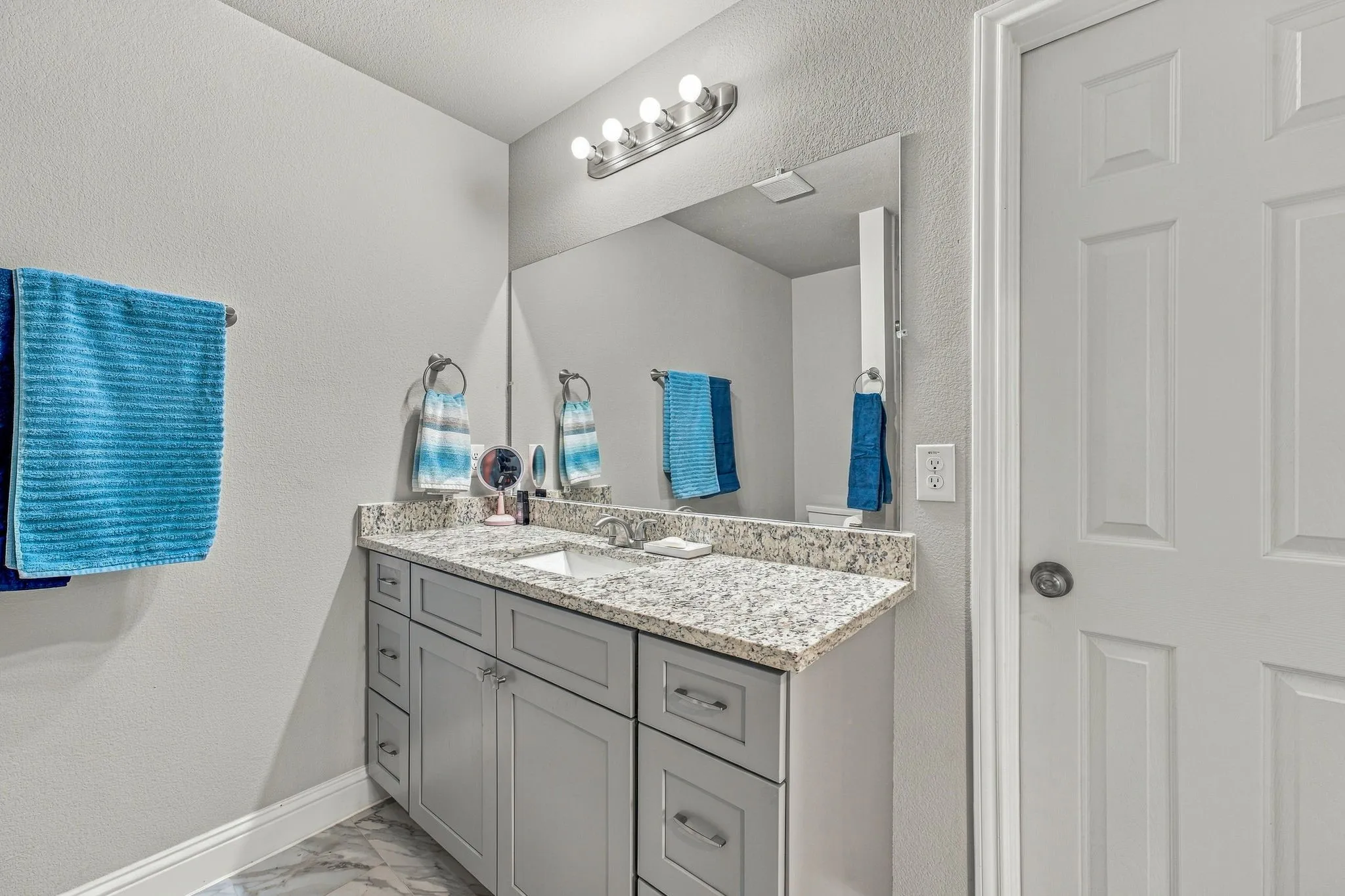 Single Family Residence For Sale in Young County , 1529 Jacqueline Lane, Graham, Texas 76450, 3 Bedroom, 2 Bathroom, 2 Garage spaces, 1,318 Sqft, built in 2024, mls#21403753, Real Estate Agent in Graham, Homes For Sale in Young county, Homes For Sale in Graham, Realtor in Graham Texas, Real Estate Brokerage Independent Realty Texas, Luminita Cordes Realtor