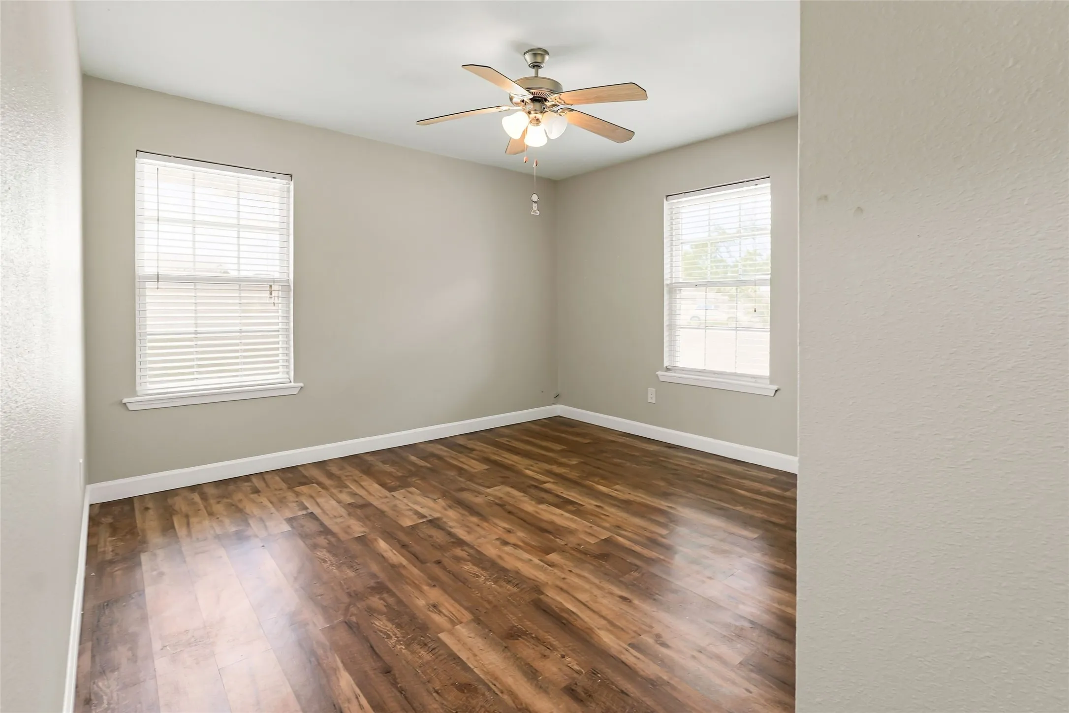 Single Family Residence For Sale in Navarro County , 3510 NORTHPARK DR., Corsicana, Texas 75110, 3 Bedroom, 2 Bathroom, Garage spaces, 1,581 Sqft, built in 1969, mls#21403752, Real Estate Agent in Corsicana, Homes For Sale in Navarro county, Homes For Sale in Corsicana, Realtor in Corsicana Texas, Real Estate Brokerage Independent Realty Texas, Luminita Cordes Realtor