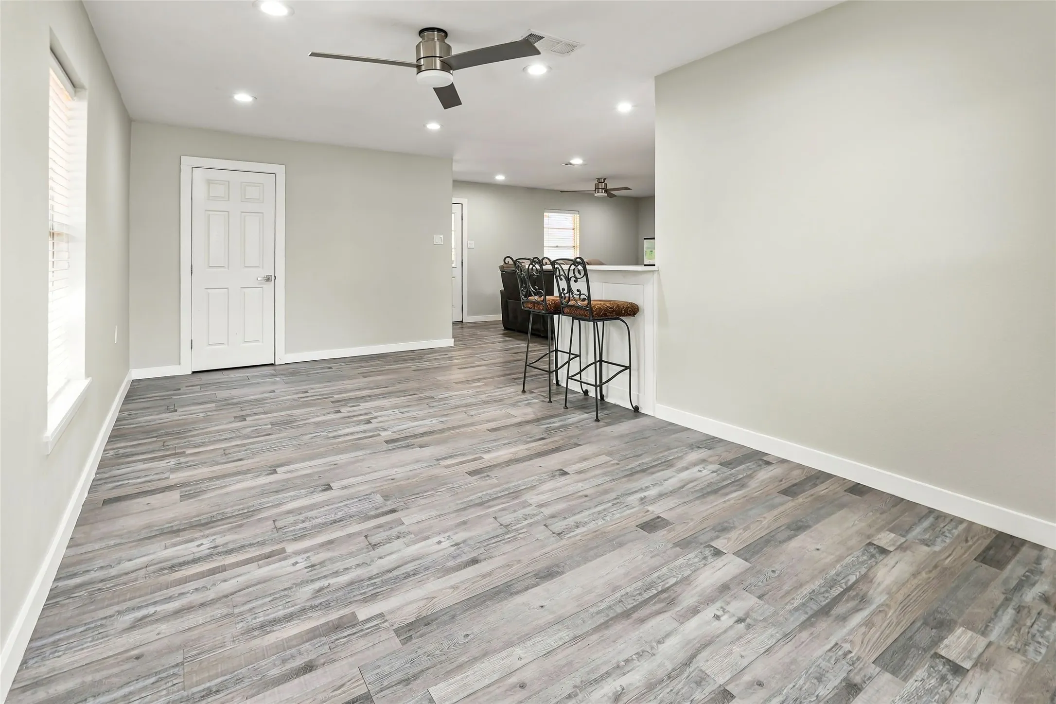 Single Family Residence For Sale in Navarro County , 3510 NORTHPARK DR., Corsicana, Texas 75110, 3 Bedroom, 2 Bathroom, Garage spaces, 1,581 Sqft, built in 1969, mls#21403752, Real Estate Agent in Corsicana, Homes For Sale in Navarro county, Homes For Sale in Corsicana, Realtor in Corsicana Texas, Real Estate Brokerage Independent Realty Texas, Luminita Cordes Realtor