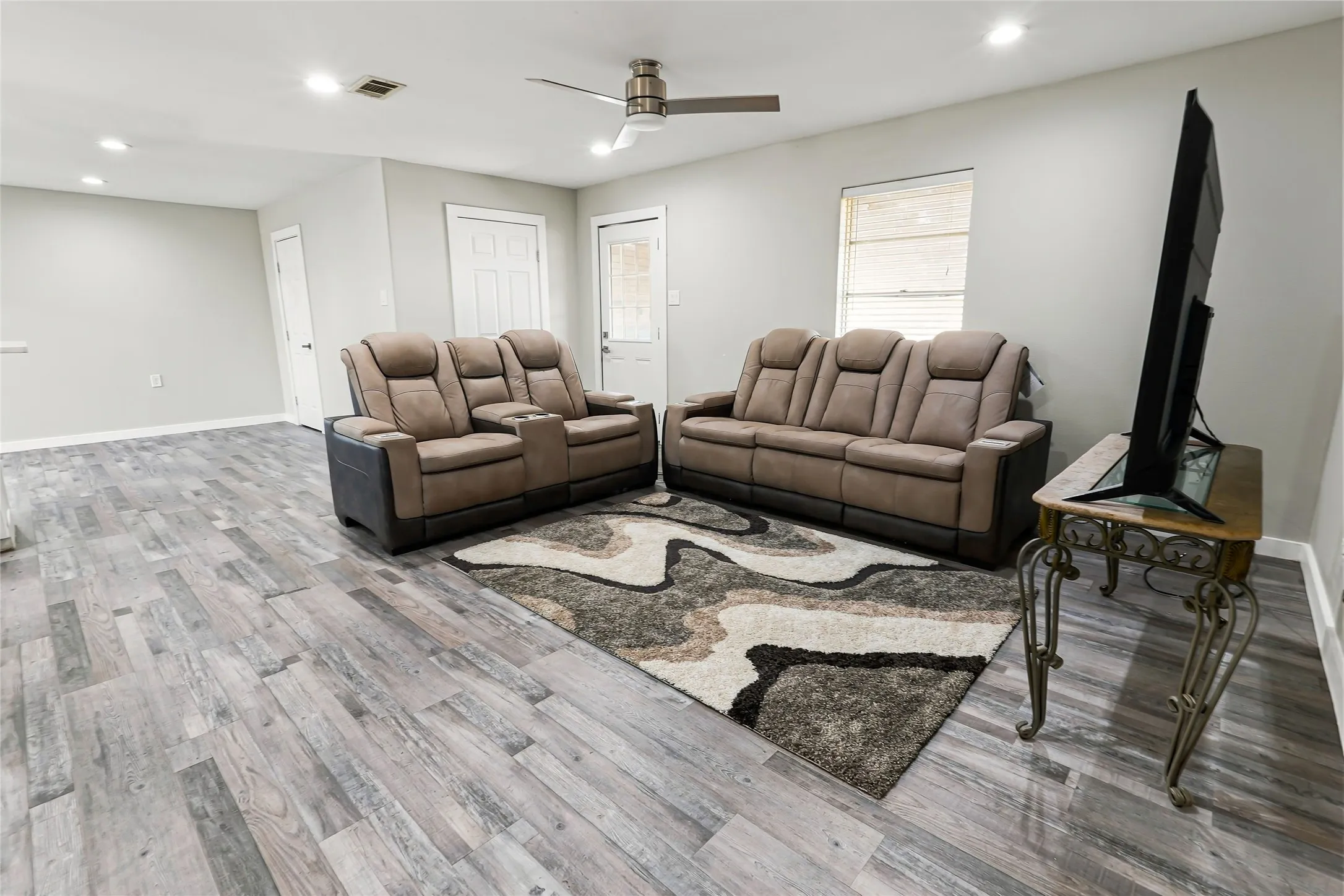Single Family Residence For Sale in Navarro County , 3510 NORTHPARK DR., Corsicana, Texas 75110, 3 Bedroom, 2 Bathroom, Garage spaces, 1,581 Sqft, built in 1969, mls#21403752, Real Estate Agent in Corsicana, Homes For Sale in Navarro county, Homes For Sale in Corsicana, Realtor in Corsicana Texas, Real Estate Brokerage Independent Realty Texas, Luminita Cordes Realtor