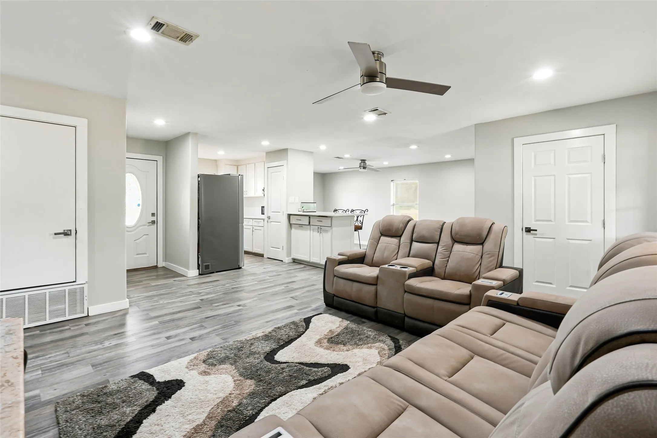 Single Family Residence For Sale in Navarro County , 3510 NORTHPARK DR., Corsicana, Texas 75110, 3 Bedroom, 2 Bathroom, Garage spaces, 1,581 Sqft, built in 1969, mls#21403752, Real Estate Agent in Corsicana, Homes For Sale in Navarro county, Homes For Sale in Corsicana, Realtor in Corsicana Texas, Real Estate Brokerage Independent Realty Texas, Luminita Cordes Realtor