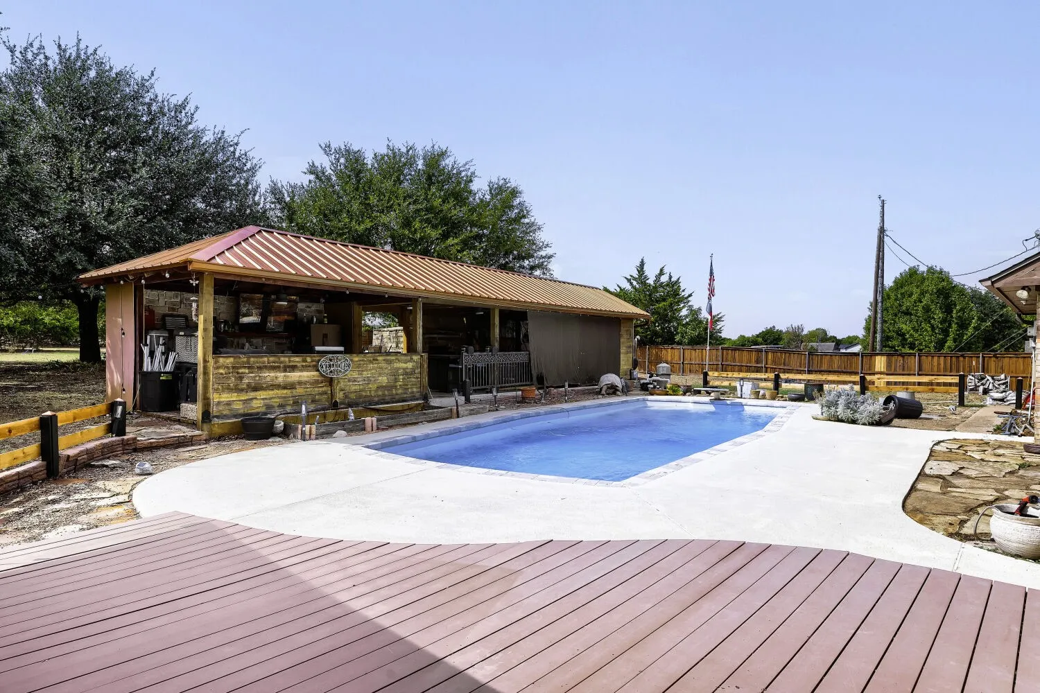 Single Family Residence For Sale in Ellis County , 617 Buckboard Street, Ovilla, Texas 75154, 4 Bedroom, 3 Bathroom, 2 Garage spaces, 2,488 Sqft, built in 1984, mls#21380686, Real Estate Agent in Ovilla, Homes For Sale in Ellis county, Homes For Sale in Ovilla, Realtor in Ovilla Texas, Real Estate Brokerage Independent Realty Texas, Luminita Cordes Realtor