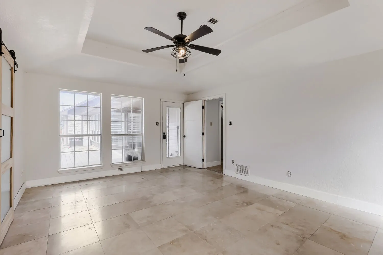Single Family Residence For Sale in Ellis County , 617 Buckboard Street, Ovilla, Texas 75154, 4 Bedroom, 3 Bathroom, 2 Garage spaces, 2,488 Sqft, built in 1984, mls#21380686, Real Estate Agent in Ovilla, Homes For Sale in Ellis county, Homes For Sale in Ovilla, Realtor in Ovilla Texas, Real Estate Brokerage Independent Realty Texas, Luminita Cordes Realtor