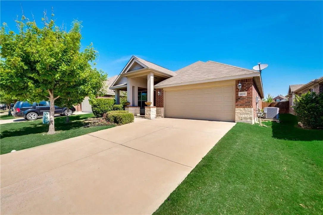 Single Family Residence For Rent in Tarrant County , 4637 Dwarf Nettle Drive, Fort Worth, Texas 76244, 3 Bedroom, 2 Bathroom, 2 Garage spaces, 1,701 Sqft, built in 2007, mls#21388649, Real Estate Agent in Fort Worth, Homes For Rent in Tarrant county, Homes For Rent in Fort Worth, Realtor in Fort Worth Texas, Real Estate Brokerage Independent Realty Texas, Luminita Cordes Realtor