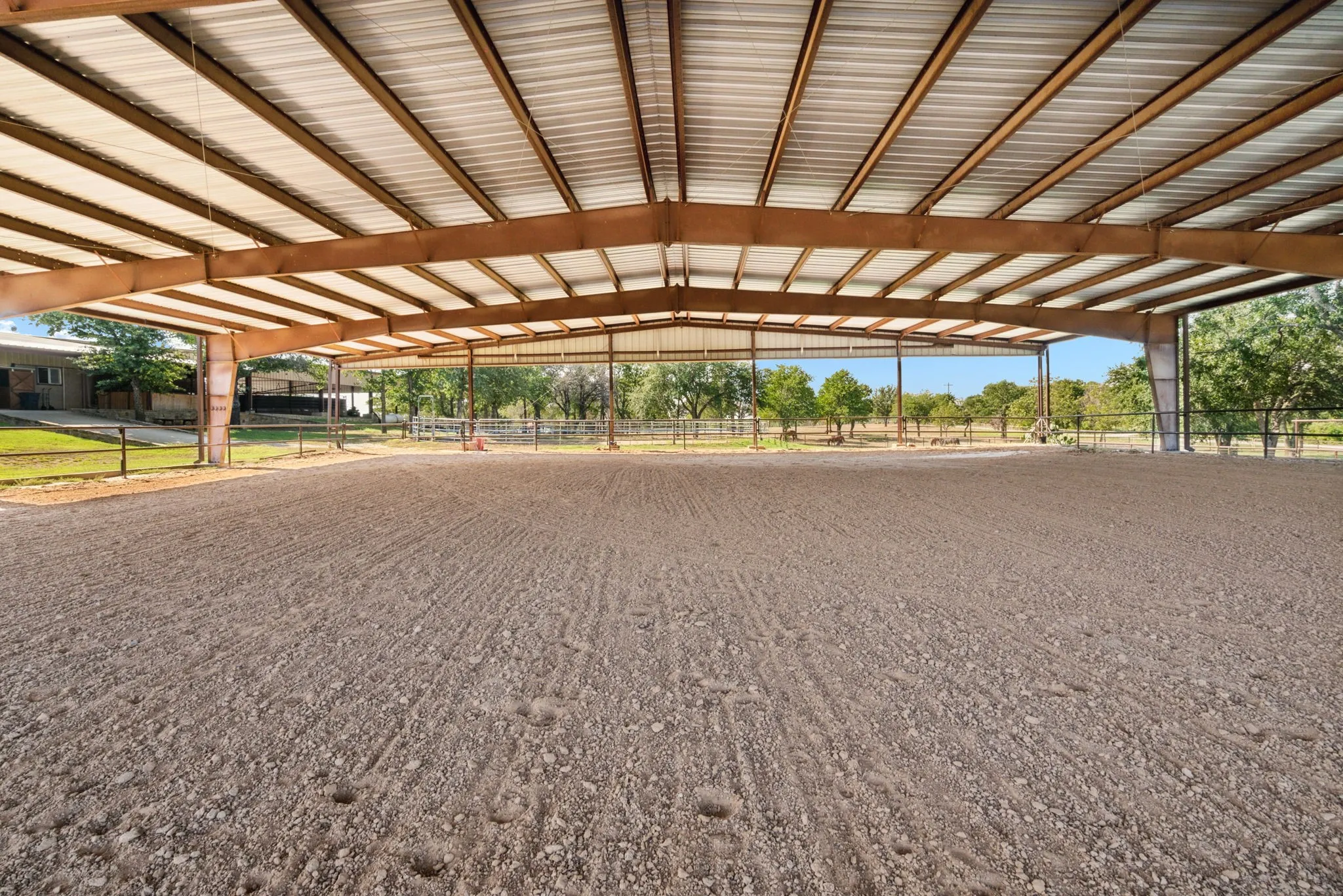 Farm For Sale in Parker County , 2710 Advance Road, Weatherford, Texas 76088, 3 Bedroom, 4 Bathroom, Garage spaces, 3,696 Sqft, built in 1987, mls#21403755, Real Estate Agent in Weatherford, Homes For Sale in Parker county, Homes For Sale in Weatherford, Realtor in Weatherford Texas, Real Estate Brokerage Independent Realty Texas, Luminita Cordes Realtor