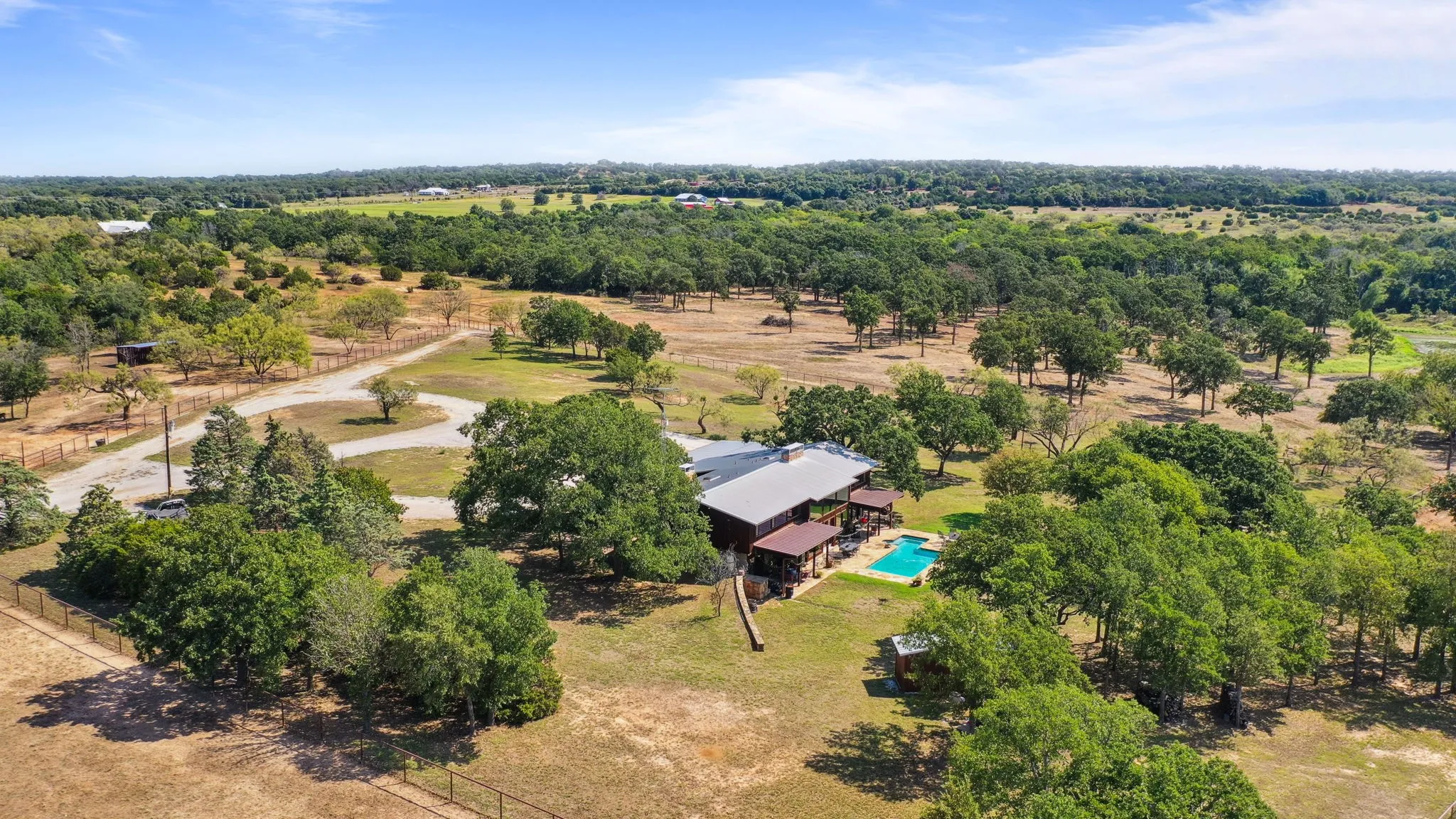 Farm For Sale in Parker County , 2710 Advance Road, Weatherford, Texas 76088, 3 Bedroom, 4 Bathroom, Garage spaces, 3,696 Sqft, built in 1987, mls#21403755, Real Estate Agent in Weatherford, Homes For Sale in Parker county, Homes For Sale in Weatherford, Realtor in Weatherford Texas, Real Estate Brokerage Independent Realty Texas, Luminita Cordes Realtor