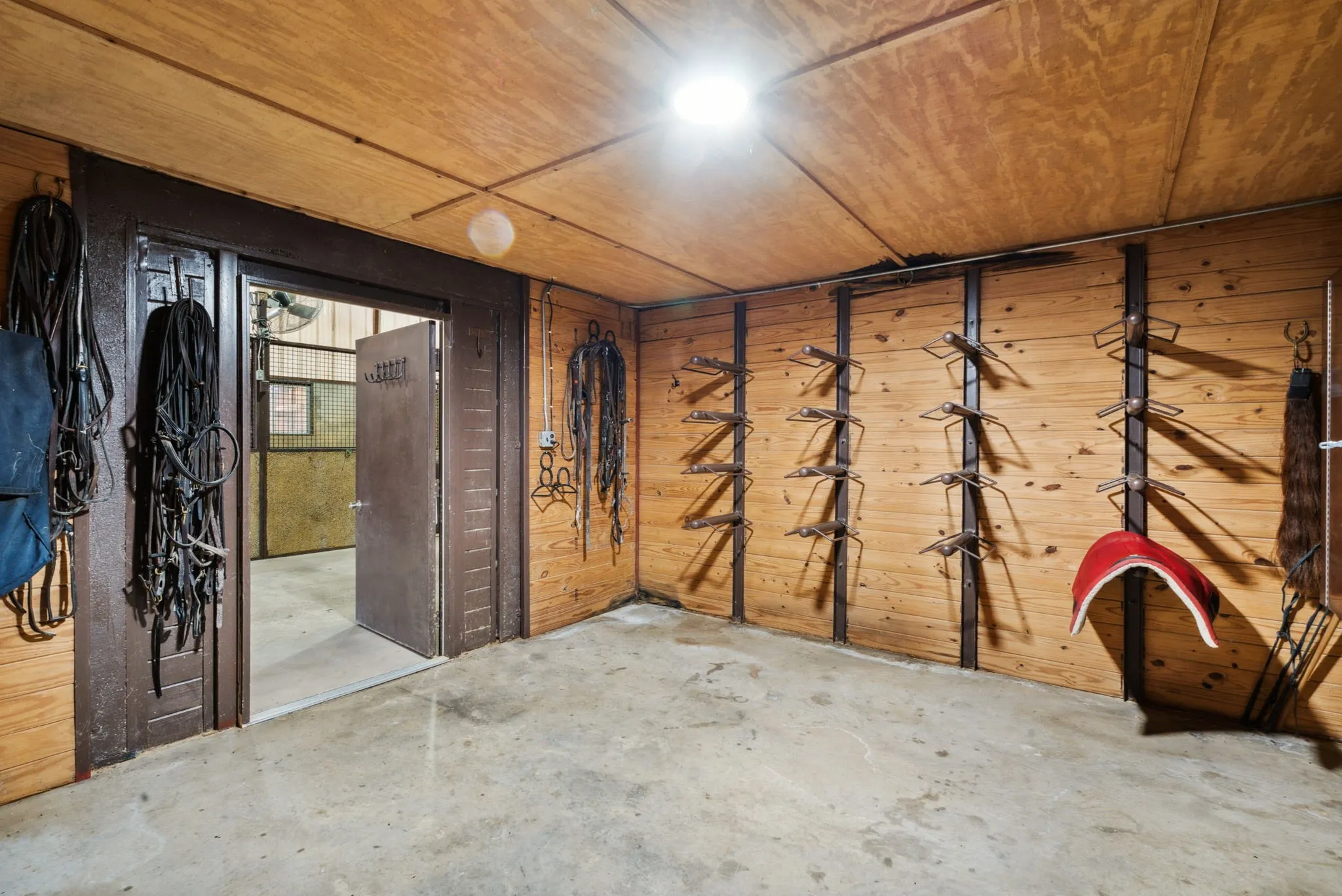 Farm For Sale in Parker County , 2710 Advance Road, Weatherford, Texas 76088, 3 Bedroom, 4 Bathroom, Garage spaces, 3,696 Sqft, built in 1987, mls#21403755, Real Estate Agent in Weatherford, Homes For Sale in Parker county, Homes For Sale in Weatherford, Realtor in Weatherford Texas, Real Estate Brokerage Independent Realty Texas, Luminita Cordes Realtor