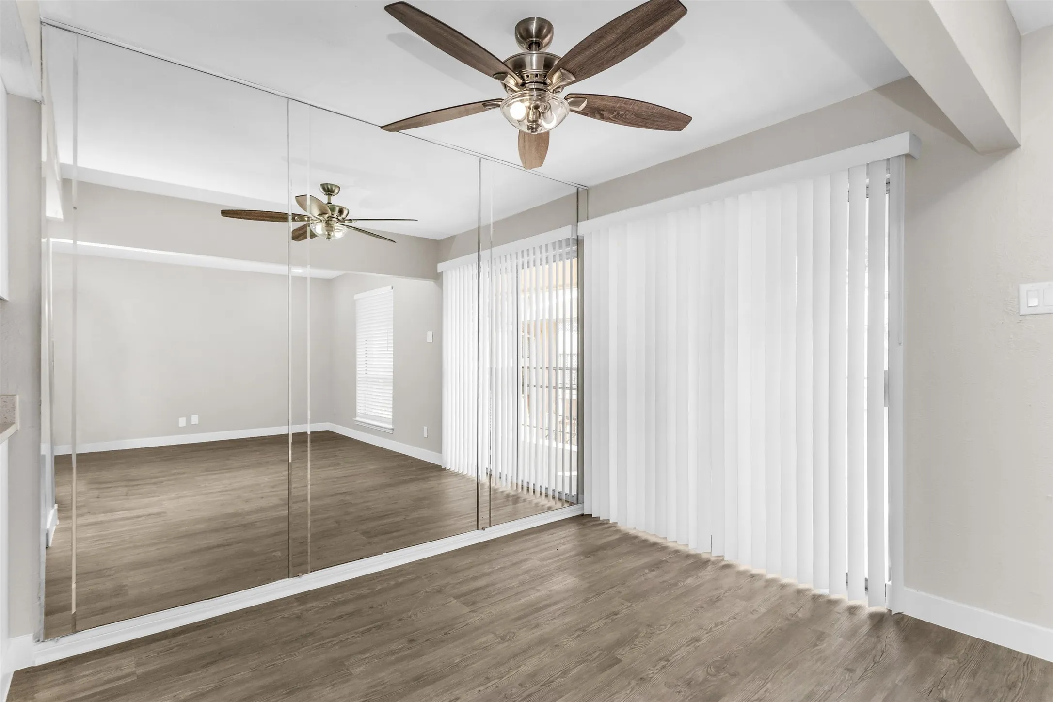 Condominium For Rent in Dallas County , 15919 Stillwood Street 2088, Dallas, Texas 75248, 1 Bedroom, 1 Bathroom, Garage spaces, 658 Sqft, built in 1968, mls#21403004, Real Estate Agent in Dallas, Homes For Rent in Dallas county, Homes For Rent in Dallas, Realtor in Dallas Texas, Real Estate Brokerage Independent Realty Texas, Luminita Cordes Realtor