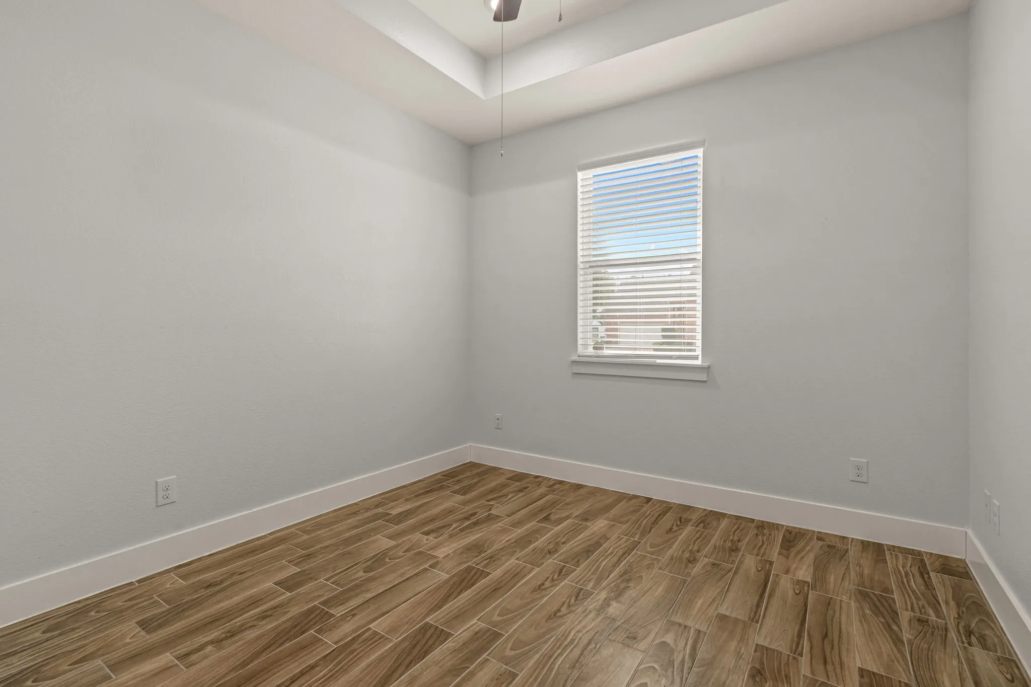Single Family Residence For Sale in Tarrant County , 3807 Winding Road, Arlington, Texas 76016, 4 Bedroom, 3 Bathroom, 2 Garage spaces, 2,075 Sqft, built in 2020, mls#21402523, Real Estate Agent in Arlington, Homes For Sale in Tarrant county, Homes For Sale in Arlington, Realtor in Arlington Texas, Real Estate Brokerage Independent Realty Texas, Luminita Cordes Realtor