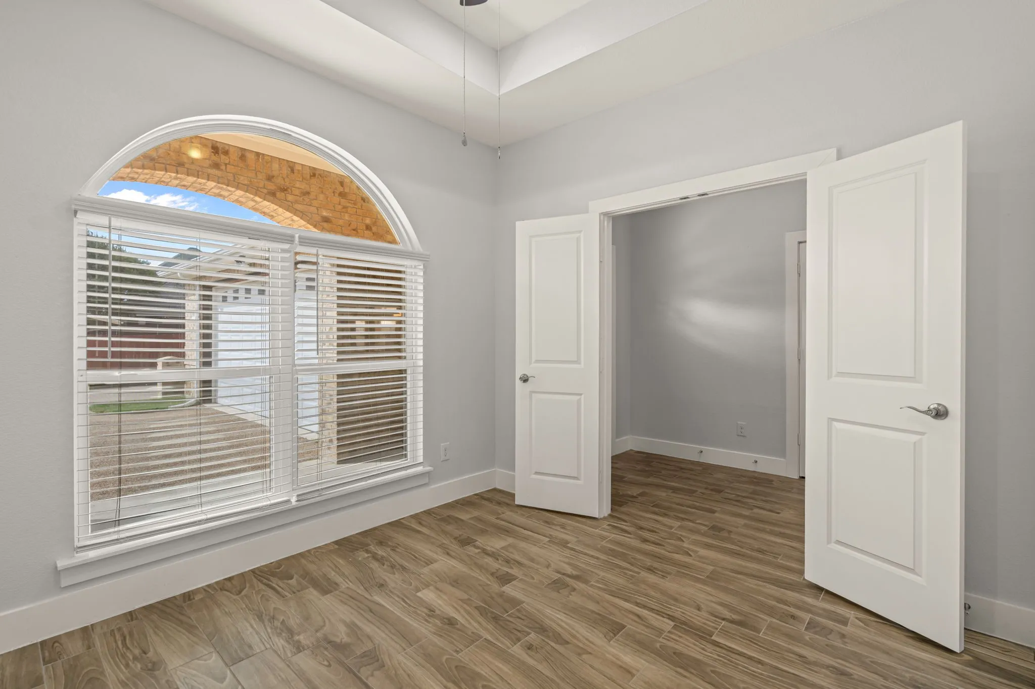 Single Family Residence For Sale in Tarrant County , 3807 Winding Road, Arlington, Texas 76016, 4 Bedroom, 3 Bathroom, 2 Garage spaces, 2,075 Sqft, built in 2020, mls#21402523, Real Estate Agent in Arlington, Homes For Sale in Tarrant county, Homes For Sale in Arlington, Realtor in Arlington Texas, Real Estate Brokerage Independent Realty Texas, Luminita Cordes Realtor