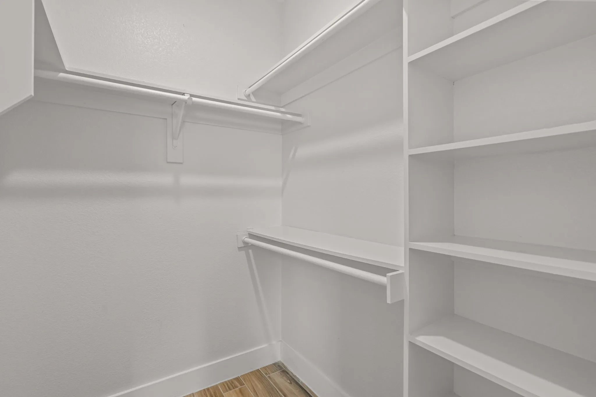 Single Family Residence For Sale in Tarrant County , 3807 Winding Road, Arlington, Texas 76016, 4 Bedroom, 3 Bathroom, 2 Garage spaces, 2,075 Sqft, built in 2020, mls#21402523, Real Estate Agent in Arlington, Homes For Sale in Tarrant county, Homes For Sale in Arlington, Realtor in Arlington Texas, Real Estate Brokerage Independent Realty Texas, Luminita Cordes Realtor