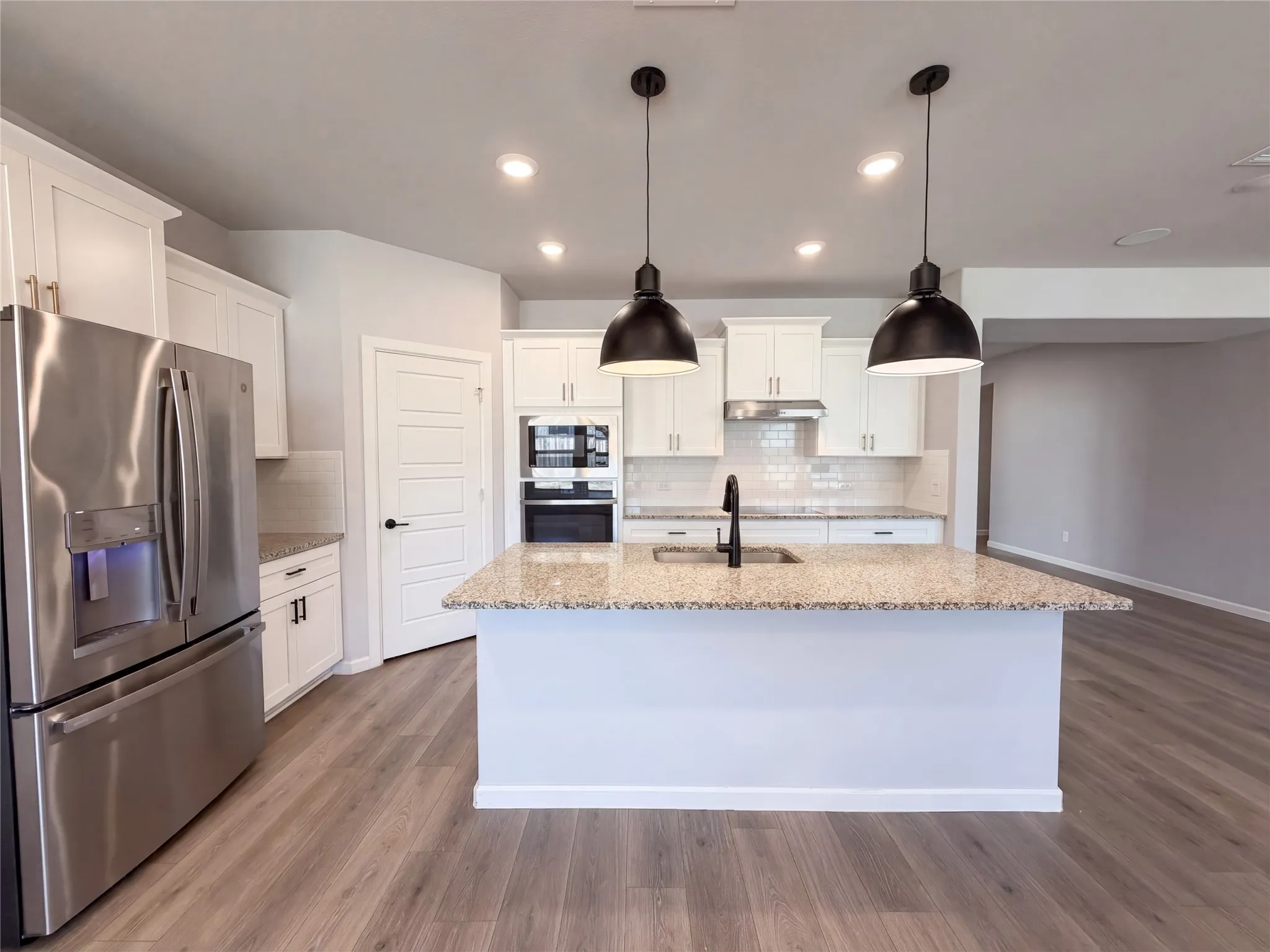 Single Family Residence For Sale in Tarrant County , 5417 Highview Court, Haltom City, Texas 76137, 4 Bedroom, 2 Bathroom, 2 Garage spaces, 2,478 Sqft, built in 2020, mls#21400434, Real Estate Agent in Haltom City, Homes For Sale in Tarrant county, Homes For Sale in Haltom City, Realtor in Haltom City Texas, Real Estate Brokerage Independent Realty Texas, Luminita Cordes Realtor