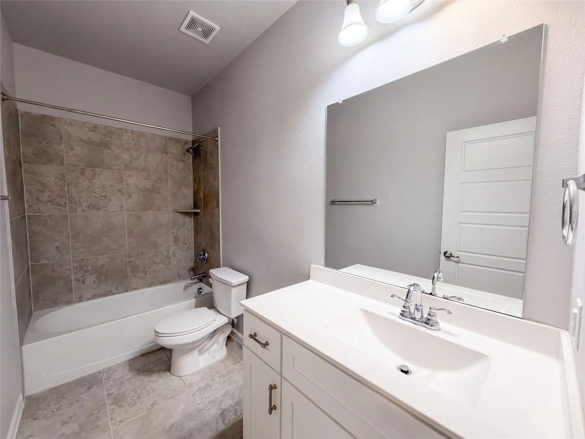 Single Family Residence For Sale in Tarrant County , 5417 Highview Court, Haltom City, Texas 76137, 4 Bedroom, 2 Bathroom, 2 Garage spaces, 2,478 Sqft, built in 2020, mls#21400434, Real Estate Agent in Haltom City, Homes For Sale in Tarrant county, Homes For Sale in Haltom City, Realtor in Haltom City Texas, Real Estate Brokerage Independent Realty Texas, Luminita Cordes Realtor