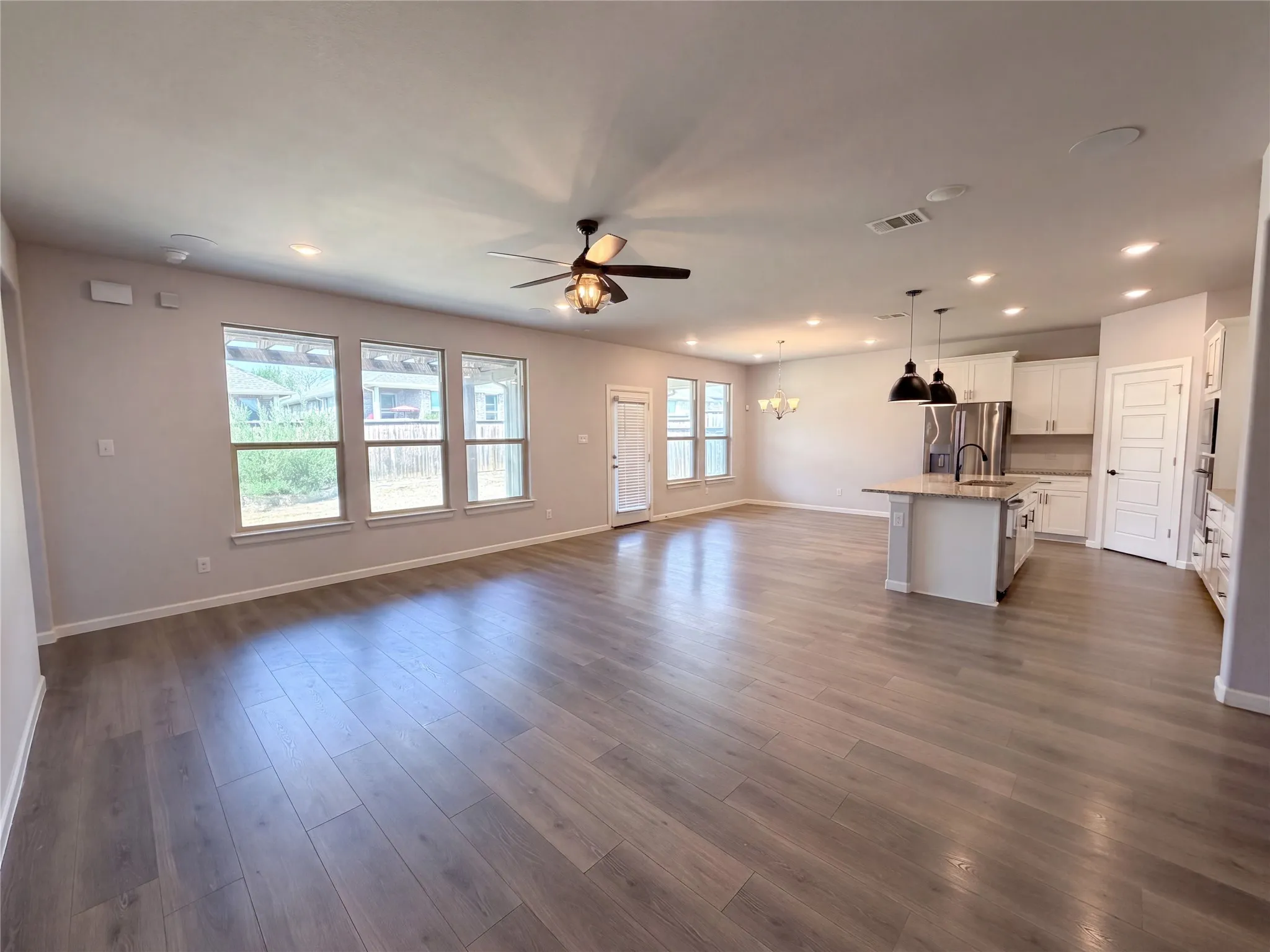 Single Family Residence For Sale in Tarrant County , 5417 Highview Court, Haltom City, Texas 76137, 4 Bedroom, 2 Bathroom, 2 Garage spaces, 2,478 Sqft, built in 2020, mls#21400434, Real Estate Agent in Haltom City, Homes For Sale in Tarrant county, Homes For Sale in Haltom City, Realtor in Haltom City Texas, Real Estate Brokerage Independent Realty Texas, Luminita Cordes Realtor