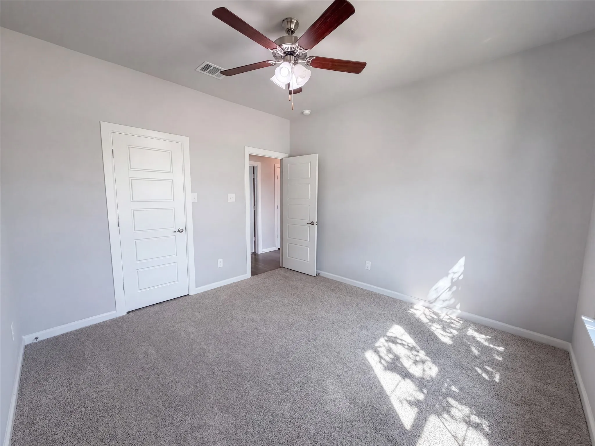 Single Family Residence For Sale in Tarrant County , 5417 Highview Court, Haltom City, Texas 76137, 4 Bedroom, 2 Bathroom, 2 Garage spaces, 2,478 Sqft, built in 2020, mls#21400434, Real Estate Agent in Haltom City, Homes For Sale in Tarrant county, Homes For Sale in Haltom City, Realtor in Haltom City Texas, Real Estate Brokerage Independent Realty Texas, Luminita Cordes Realtor