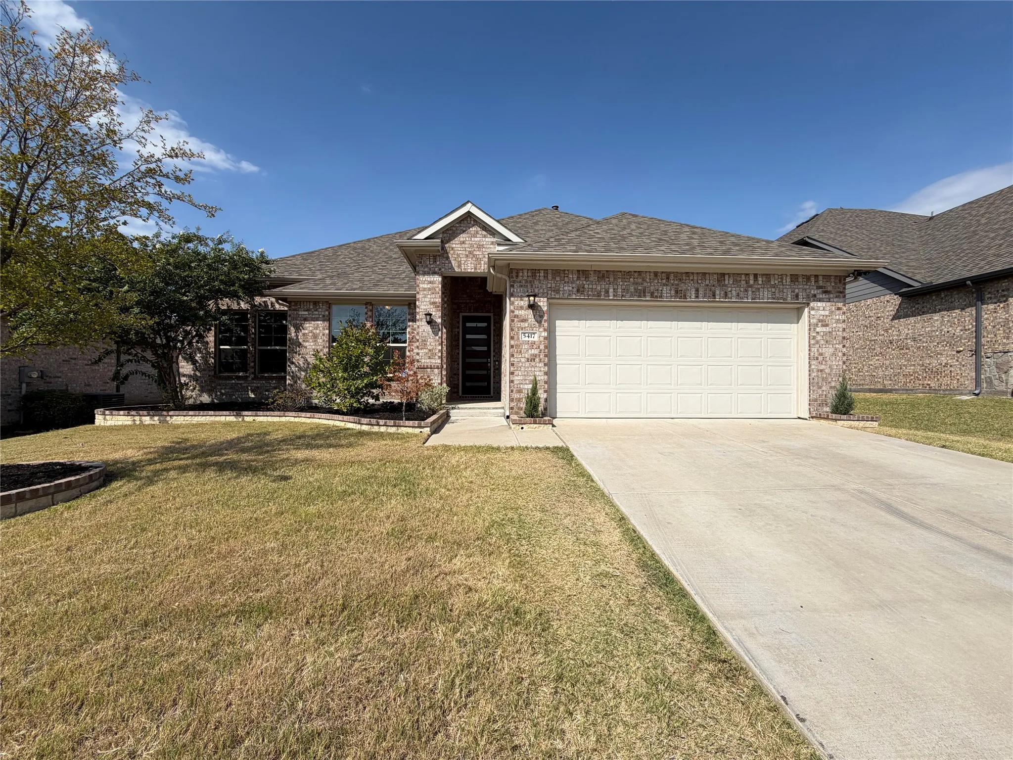 Single Family Residence For Sale in Tarrant County , 5417 Highview Court, Haltom City, Texas 76137, 4 Bedroom, 2 Bathroom, 2 Garage spaces, 2,478 Sqft, built in 2020, mls#21400434, Real Estate Agent in Haltom City, Homes For Sale in Tarrant county, Homes For Sale in Haltom City, Realtor in Haltom City Texas, Real Estate Brokerage Independent Realty Texas, Luminita Cordes Realtor