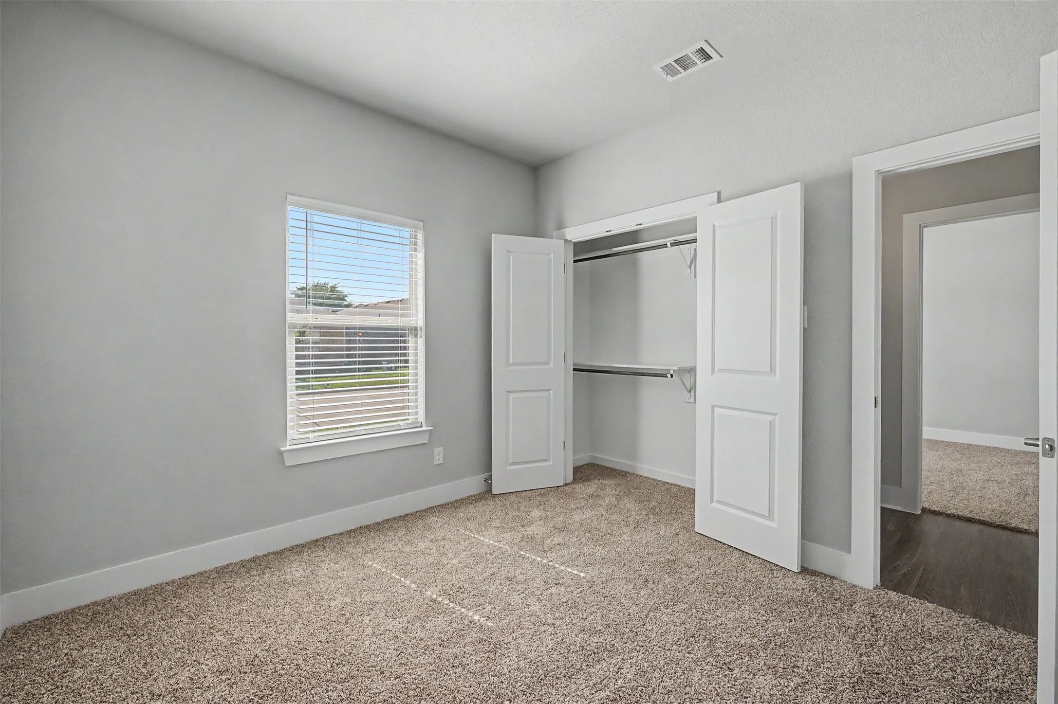 Duplex For Rent in Parker County , 221 Stewart Bend Court, Azle, Texas 76020, 3 Bedroom, 2 Bathroom, 1 Garage spaces, 2,512 Sqft, built in 2016, mls#21403719, Real Estate Agent in Azle, Homes For Rent in Parker county, Homes For Rent in Azle, Realtor in Azle Texas, Real Estate Brokerage Independent Realty Texas, Luminita Cordes Realtor
