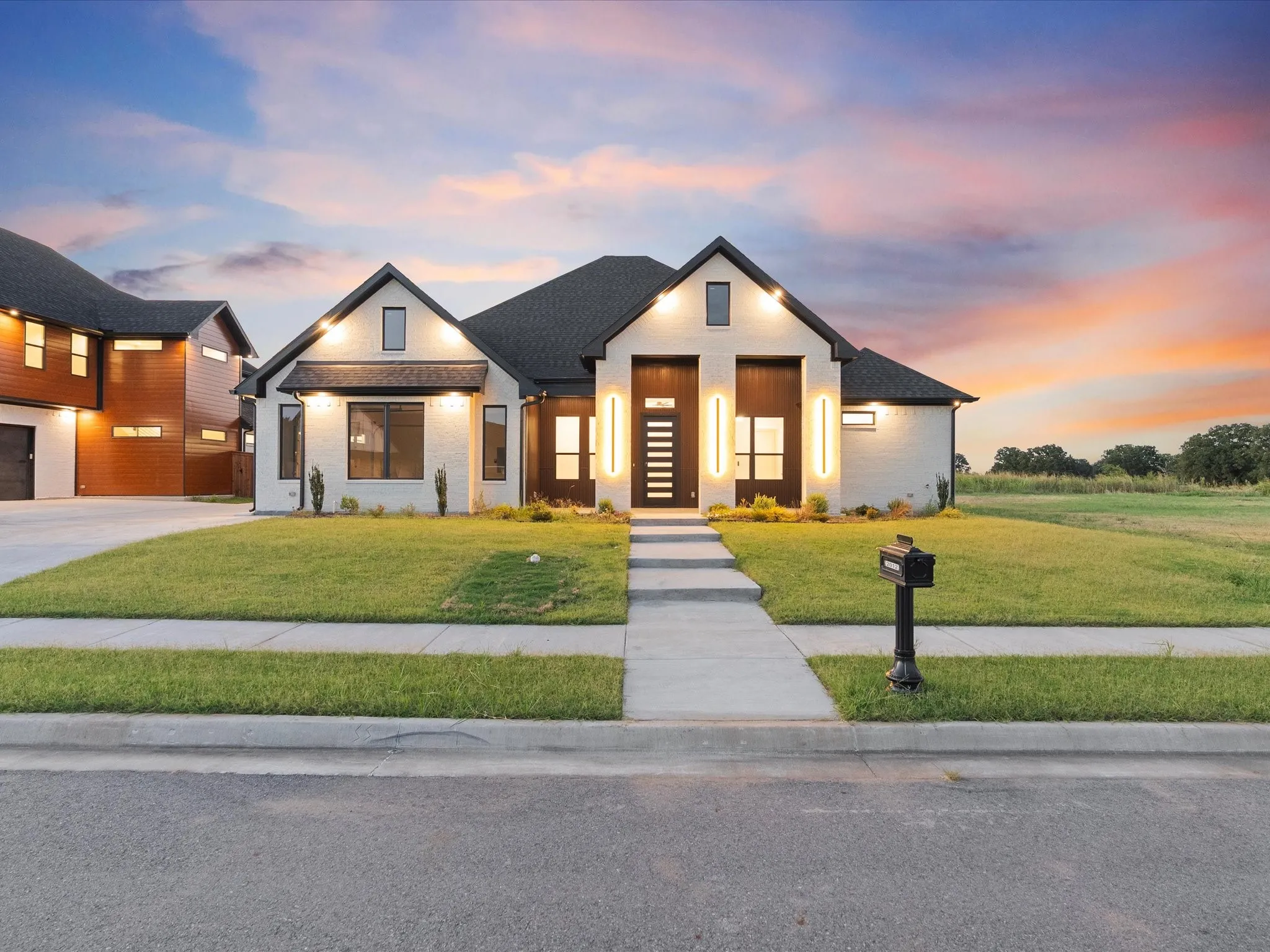 Single Family Residence For Rent in Grayson County , 2012 Nichole Boulevard, Pottsboro, Texas 75076, 4 Bedroom, 4 Bathroom, 2 Garage spaces, 2,902 Sqft, built in 2026, mls#21403740, Real Estate Agent in Pottsboro, Homes For Rent in Grayson county, Homes For Rent in Pottsboro, Realtor in Pottsboro Texas, Real Estate Brokerage Independent Realty Texas, Luminita Cordes Realtor