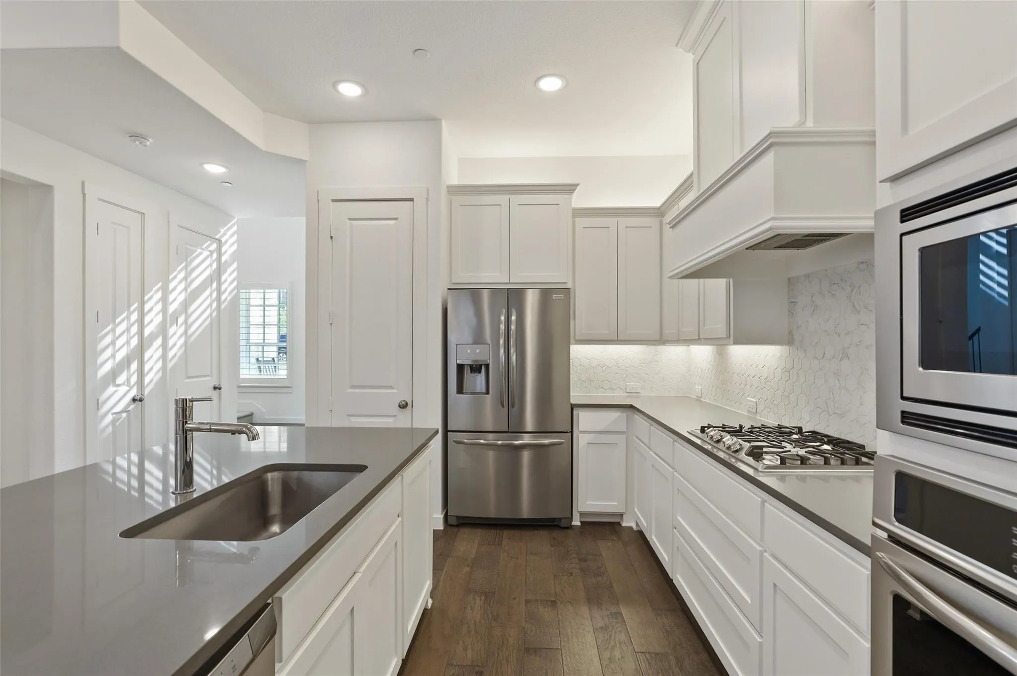 Single Family Residence For Rent in Collin County , 924 Marian Drive, Allen, Texas 75013, 2 Bedroom, 3 Bathroom, 2 Garage spaces, 1,722 Sqft, built in 2017, mls#21403768, Real Estate Agent in Allen, Homes For Rent in Collin county, Homes For Rent in Allen, Realtor in Allen Texas, Real Estate Brokerage Independent Realty Texas, Luminita Cordes Realtor