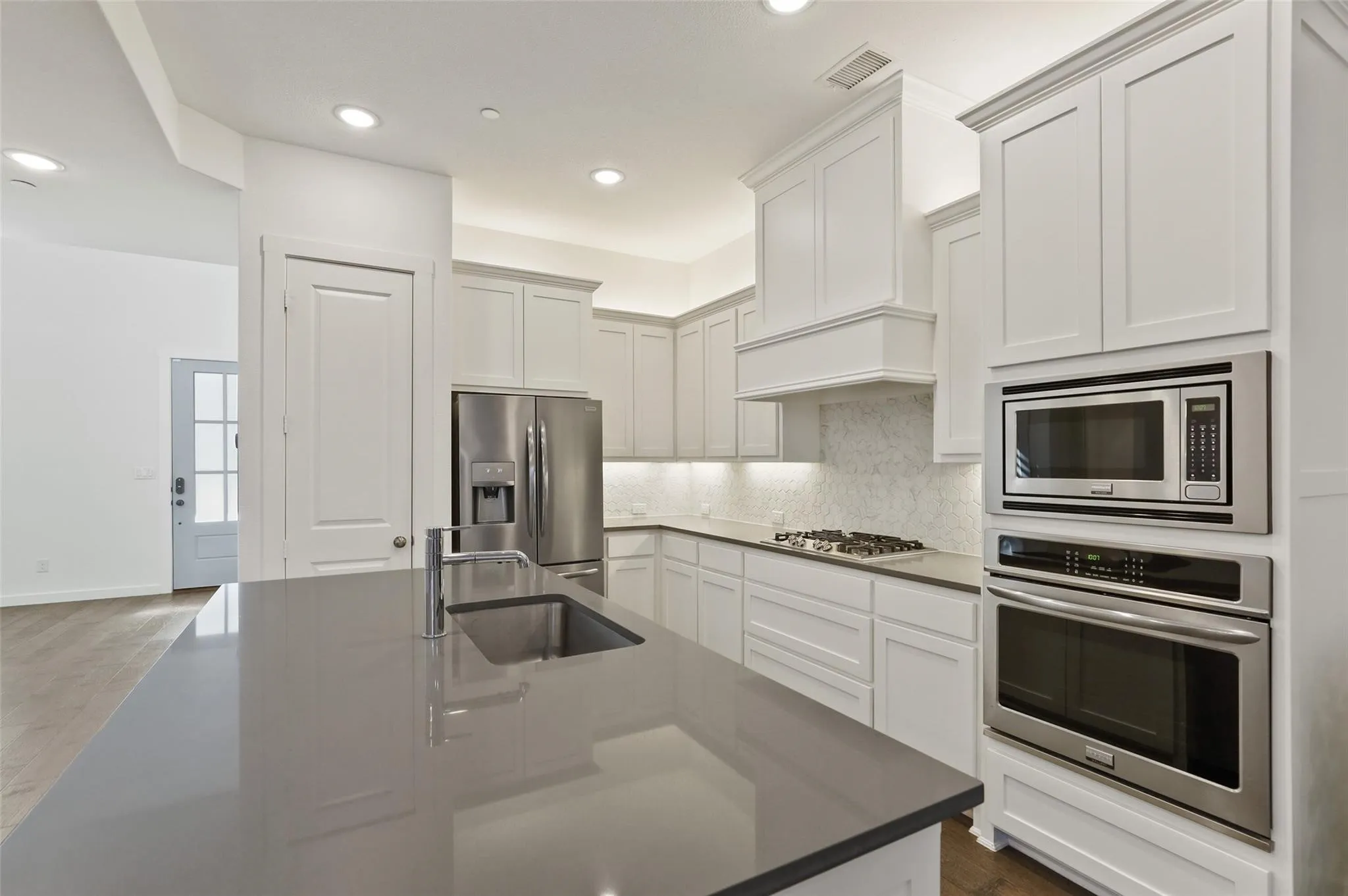 Single Family Residence For Rent in Collin County , 924 Marian Drive, Allen, Texas 75013, 2 Bedroom, 3 Bathroom, 2 Garage spaces, 1,722 Sqft, built in 2017, mls#21403768, Real Estate Agent in Allen, Homes For Rent in Collin county, Homes For Rent in Allen, Realtor in Allen Texas, Real Estate Brokerage Independent Realty Texas, Luminita Cordes Realtor