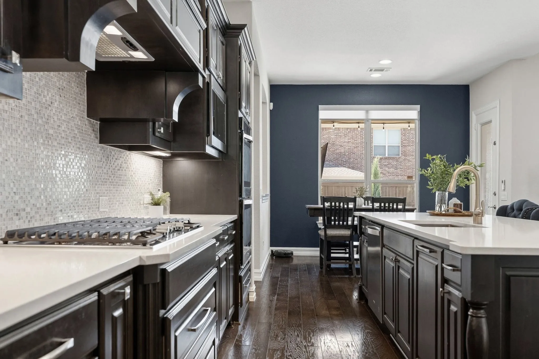 Single Family Residence For Sale in Collin County , 11109 Villa Canales Lane, Frisco, Texas 75035, 4 Bedroom, 4 Bathroom, 2 Garage spaces, 4,172 Sqft, built in 2018, mls#21403289, Real Estate Agent in Frisco, Homes For Sale in Collin county, Homes For Sale in Frisco, Realtor in Frisco Texas, Real Estate Brokerage Independent Realty Texas, Luminita Cordes Realtor