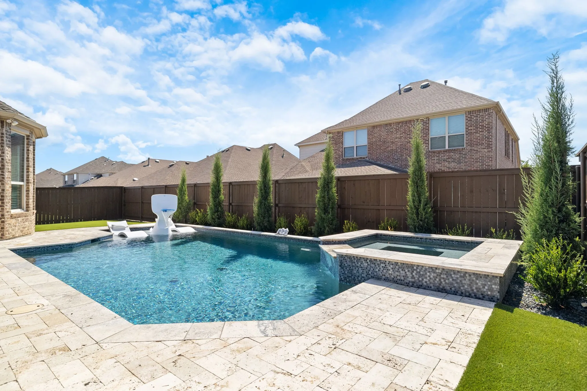 Gorgeous Pool & Spa