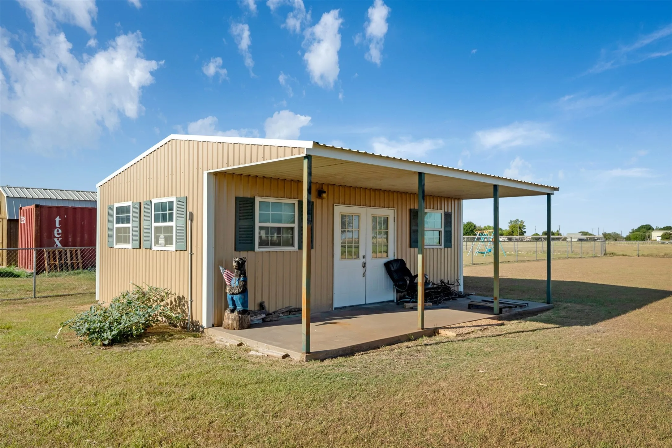 Single Family Residence For Sale in Wichita County , 1001 S FM 369, Burkburnett, Texas 76354, 3 Bedroom, 2 Bathroom, Garage spaces, 1,344 Sqft, built in 1999, mls#21388537, Real Estate Agent in Burkburnett, Homes For Sale in Wichita county, Homes For Sale in Burkburnett, Realtor in Burkburnett Texas, Real Estate Brokerage Independent Realty Texas, Luminita Cordes Realtor