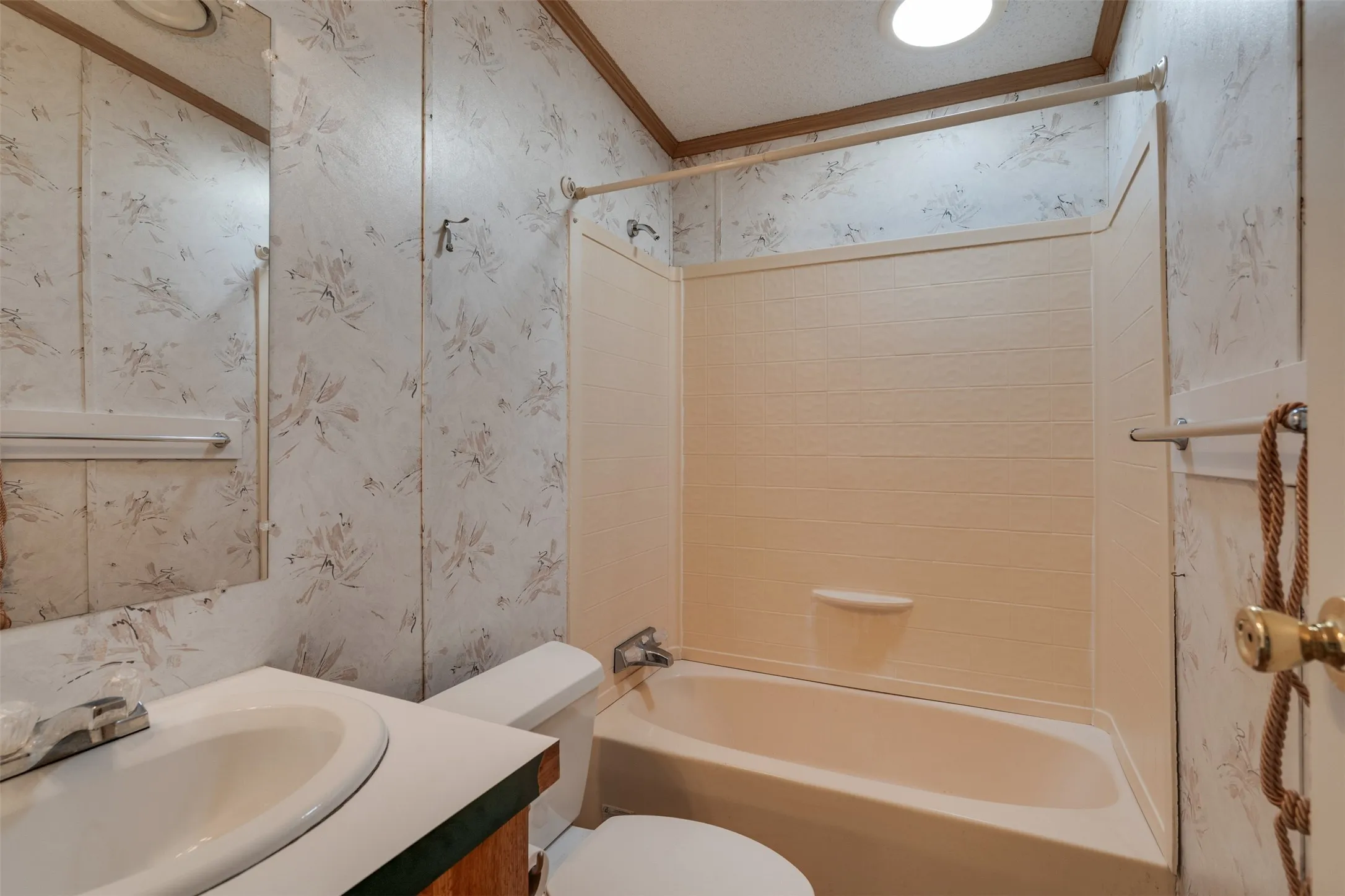Single Family Residence For Sale in Wichita County , 1001 S FM 369, Burkburnett, Texas 76354, 3 Bedroom, 2 Bathroom, Garage spaces, 1,344 Sqft, built in 1999, mls#21388537, Real Estate Agent in Burkburnett, Homes For Sale in Wichita county, Homes For Sale in Burkburnett, Realtor in Burkburnett Texas, Real Estate Brokerage Independent Realty Texas, Luminita Cordes Realtor
