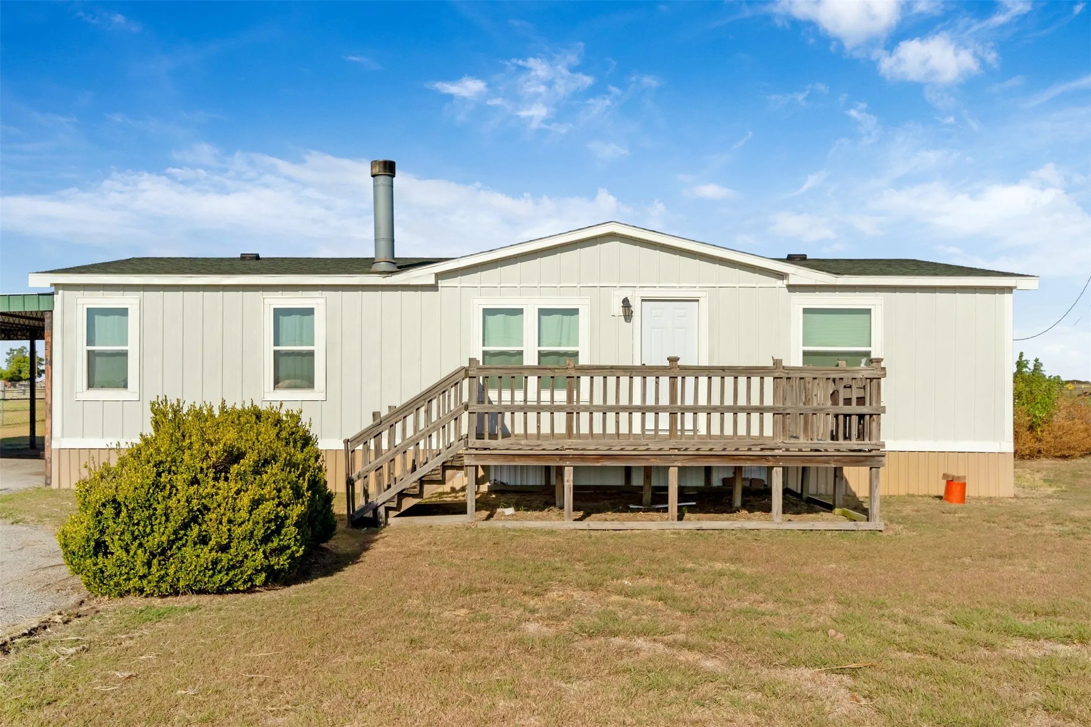 Single Family Residence For Sale in Wichita County , 1001 S FM 369, Burkburnett, Texas 76354, 3 Bedroom, 2 Bathroom, Garage spaces, 1,344 Sqft, built in 1999, mls#21388537, Real Estate Agent in Burkburnett, Homes For Sale in Wichita county, Homes For Sale in Burkburnett, Realtor in Burkburnett Texas, Real Estate Brokerage Independent Realty Texas, Luminita Cordes Realtor
