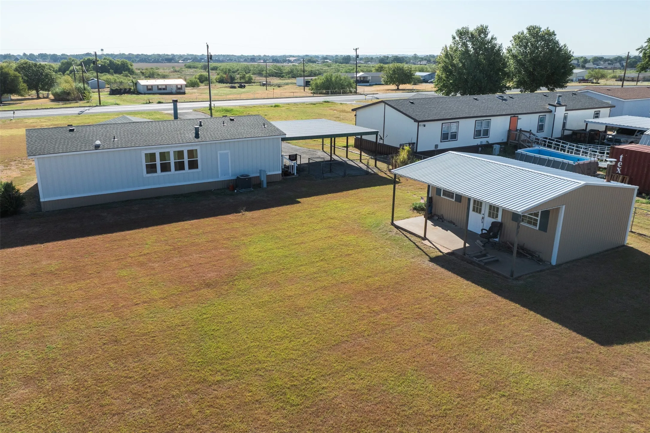 Single Family Residence For Sale in Wichita County , 1001 S FM 369, Burkburnett, Texas 76354, 3 Bedroom, 2 Bathroom, Garage spaces, 1,344 Sqft, built in 1999, mls#21388537, Real Estate Agent in Burkburnett, Homes For Sale in Wichita county, Homes For Sale in Burkburnett, Realtor in Burkburnett Texas, Real Estate Brokerage Independent Realty Texas, Luminita Cordes Realtor