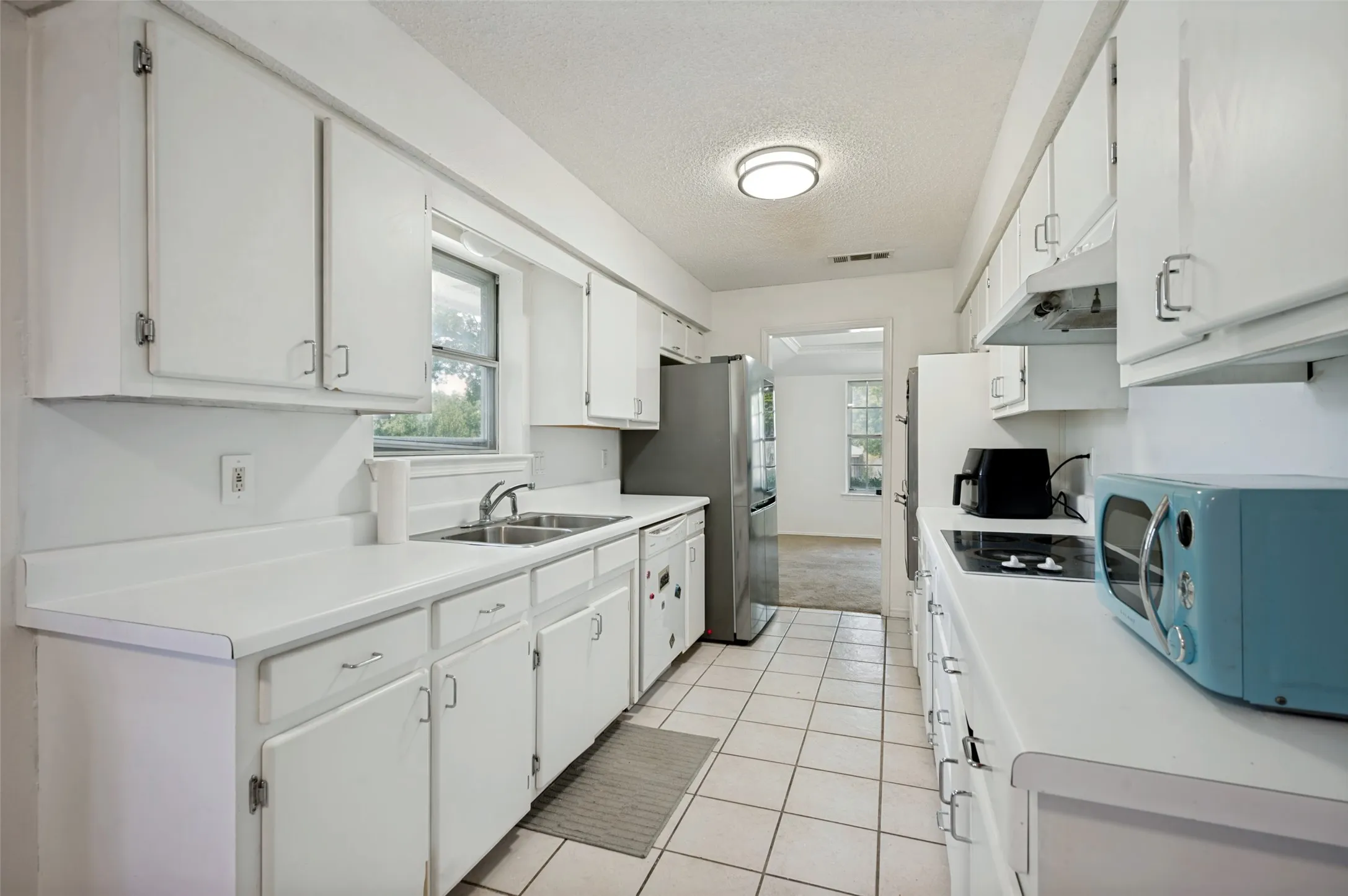 Single Family Residence For Sale in Dallas County , 504 Pheasant Lane, De Soto, Texas 75115, 4 Bedroom, 3 Bathroom, 2 Garage spaces, 1,975 Sqft, built in 1981, mls#21403630, Real Estate Agent in De Soto, Homes For Sale in Dallas county, Homes For Sale in De Soto, Realtor in De Soto Texas, Real Estate Brokerage Independent Realty Texas, Luminita Cordes Realtor