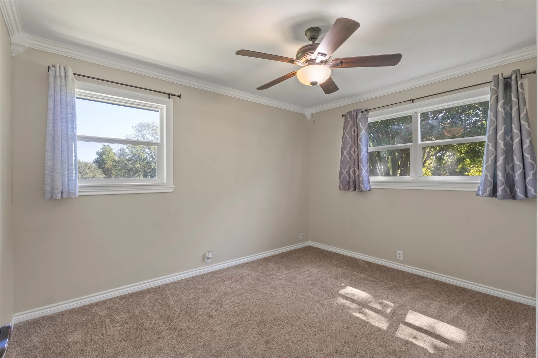 Single Family Residence For Sale in Grayson County , 9591 Dripping Springs Road, Denison, Texas 75021, 3 Bedroom, 2 Bathroom, Garage spaces, 1,424 Sqft, built in 1968, mls#21403588, Real Estate Agent in Denison, Homes For Sale in Grayson county, Homes For Sale in Denison, Realtor in Denison Texas, Real Estate Brokerage Independent Realty Texas, Luminita Cordes Realtor
