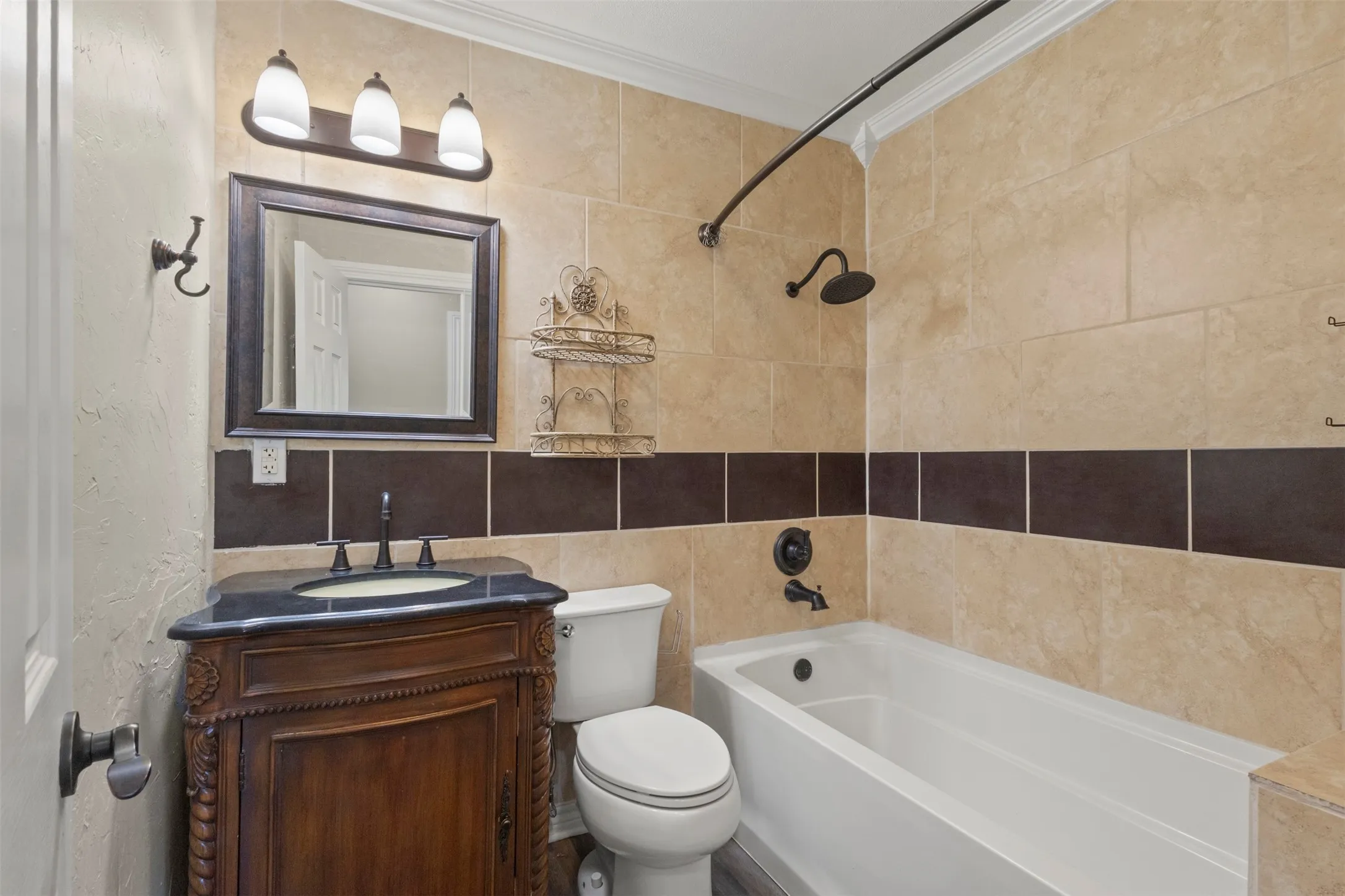 Single Family Residence For Sale in Grayson County , 9591 Dripping Springs Road, Denison, Texas 75021, 3 Bedroom, 2 Bathroom, Garage spaces, 1,424 Sqft, built in 1968, mls#21403588, Real Estate Agent in Denison, Homes For Sale in Grayson county, Homes For Sale in Denison, Realtor in Denison Texas, Real Estate Brokerage Independent Realty Texas, Luminita Cordes Realtor