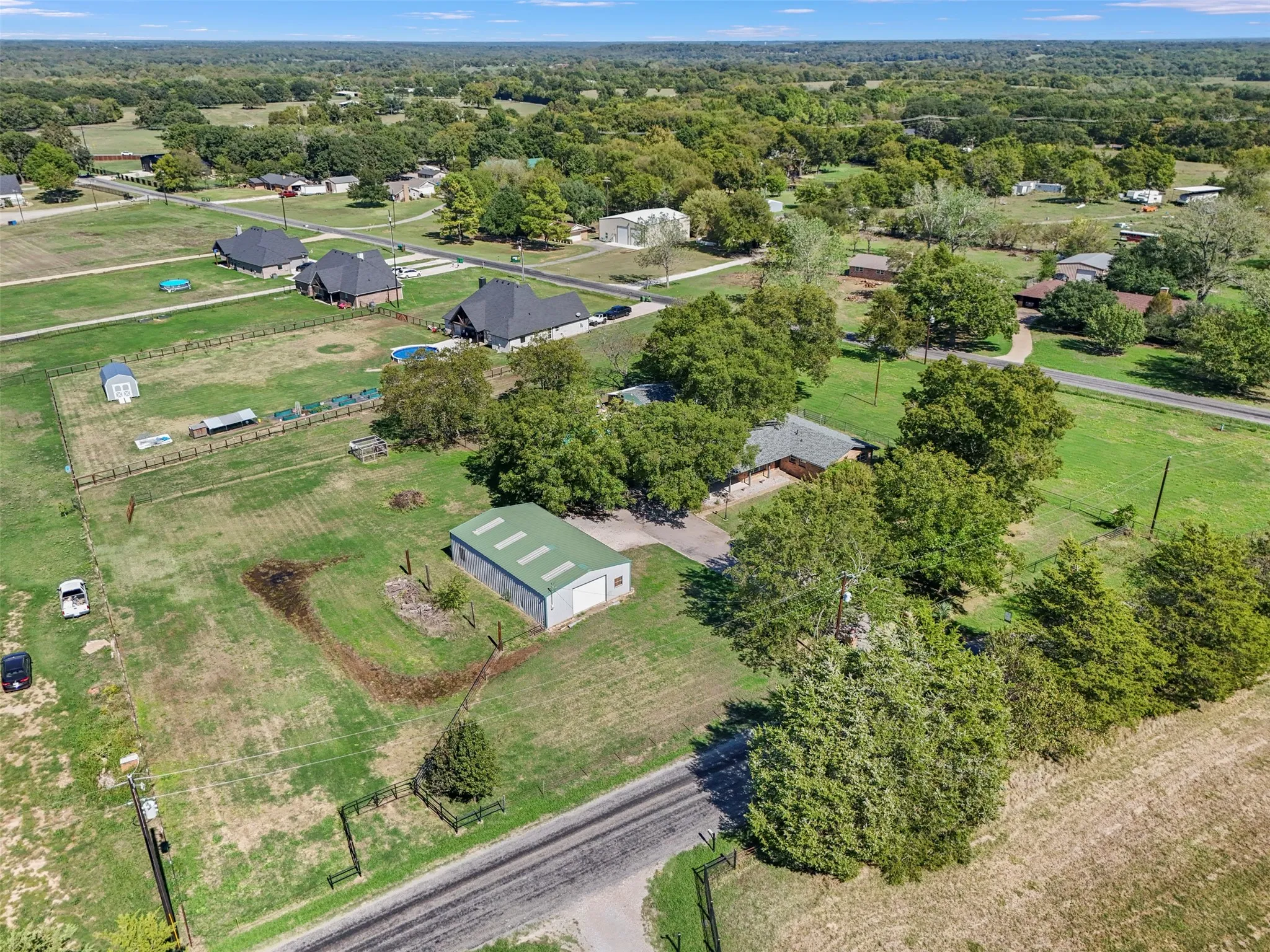 Single Family Residence For Sale in Grayson County , 9591 Dripping Springs Road, Denison, Texas 75021, 3 Bedroom, 2 Bathroom, Garage spaces, 1,424 Sqft, built in 1968, mls#21403588, Real Estate Agent in Denison, Homes For Sale in Grayson county, Homes For Sale in Denison, Realtor in Denison Texas, Real Estate Brokerage Independent Realty Texas, Luminita Cordes Realtor