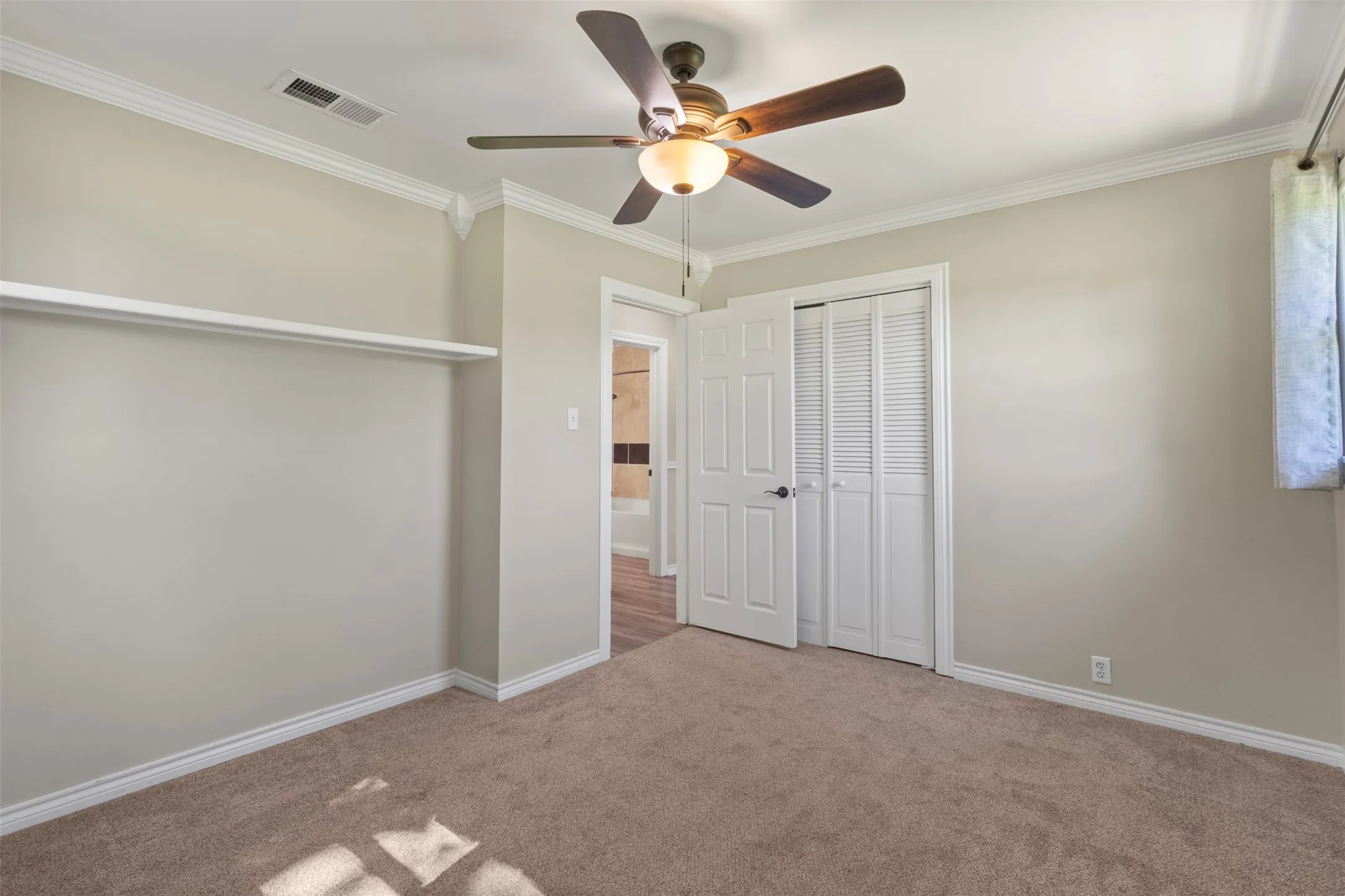 Single Family Residence For Sale in Grayson County , 9591 Dripping Springs Road, Denison, Texas 75021, 3 Bedroom, 2 Bathroom, Garage spaces, 1,424 Sqft, built in 1968, mls#21403588, Real Estate Agent in Denison, Homes For Sale in Grayson county, Homes For Sale in Denison, Realtor in Denison Texas, Real Estate Brokerage Independent Realty Texas, Luminita Cordes Realtor