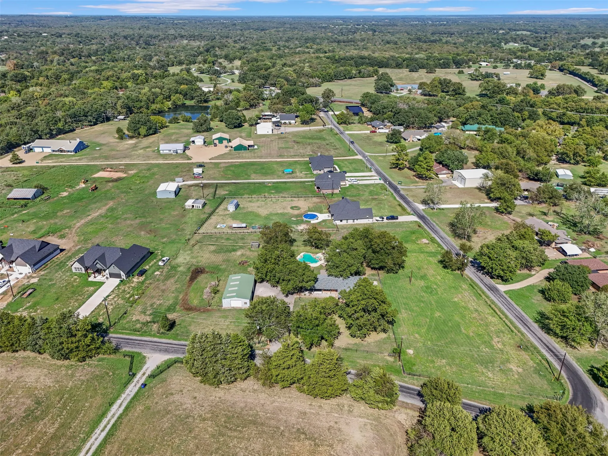 Single Family Residence For Sale in Grayson County , 9591 Dripping Springs Road, Denison, Texas 75021, 3 Bedroom, 2 Bathroom, Garage spaces, 1,424 Sqft, built in 1968, mls#21403588, Real Estate Agent in Denison, Homes For Sale in Grayson county, Homes For Sale in Denison, Realtor in Denison Texas, Real Estate Brokerage Independent Realty Texas, Luminita Cordes Realtor