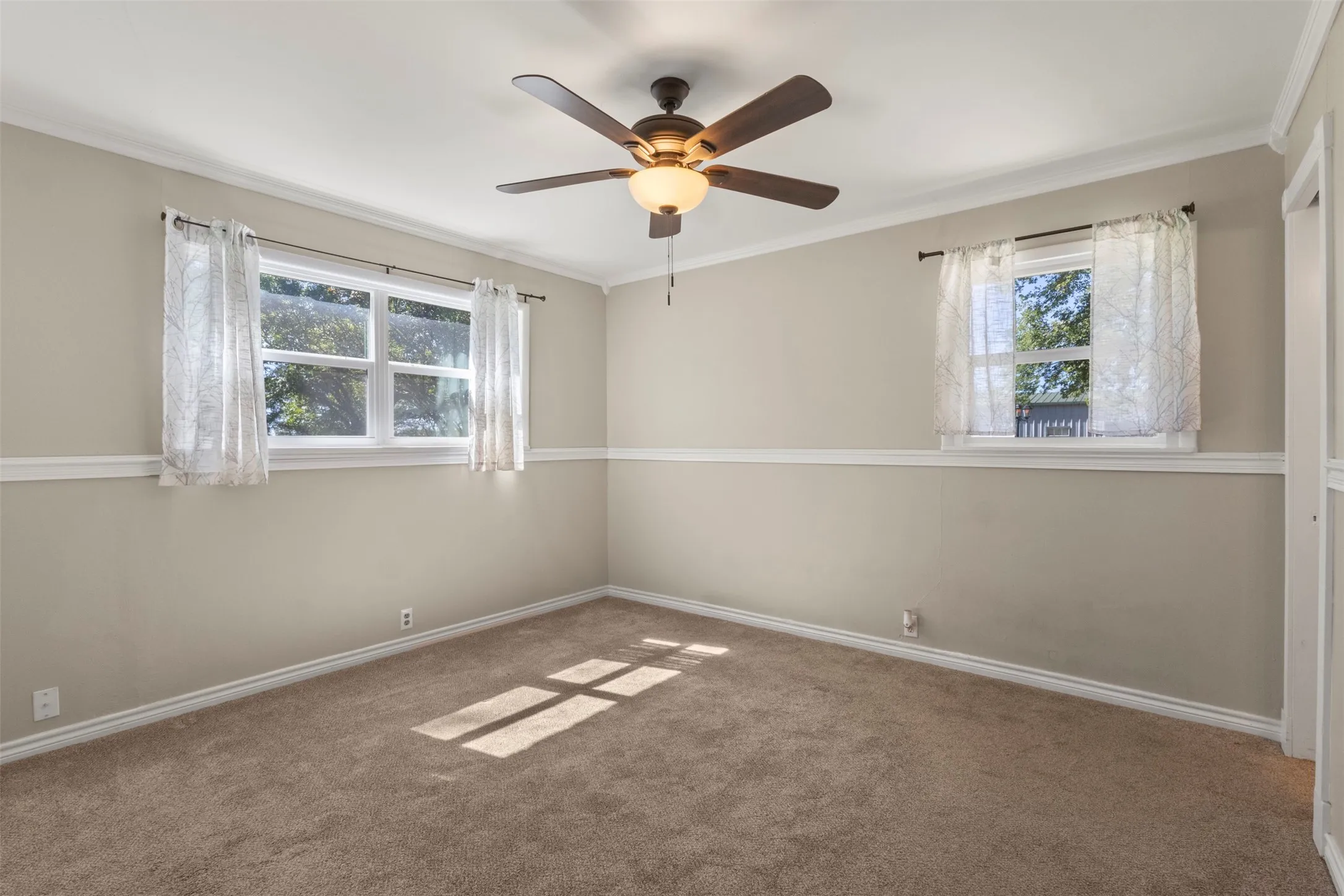 Single Family Residence For Sale in Grayson County , 9591 Dripping Springs Road, Denison, Texas 75021, 3 Bedroom, 2 Bathroom, Garage spaces, 1,424 Sqft, built in 1968, mls#21403588, Real Estate Agent in Denison, Homes For Sale in Grayson county, Homes For Sale in Denison, Realtor in Denison Texas, Real Estate Brokerage Independent Realty Texas, Luminita Cordes Realtor