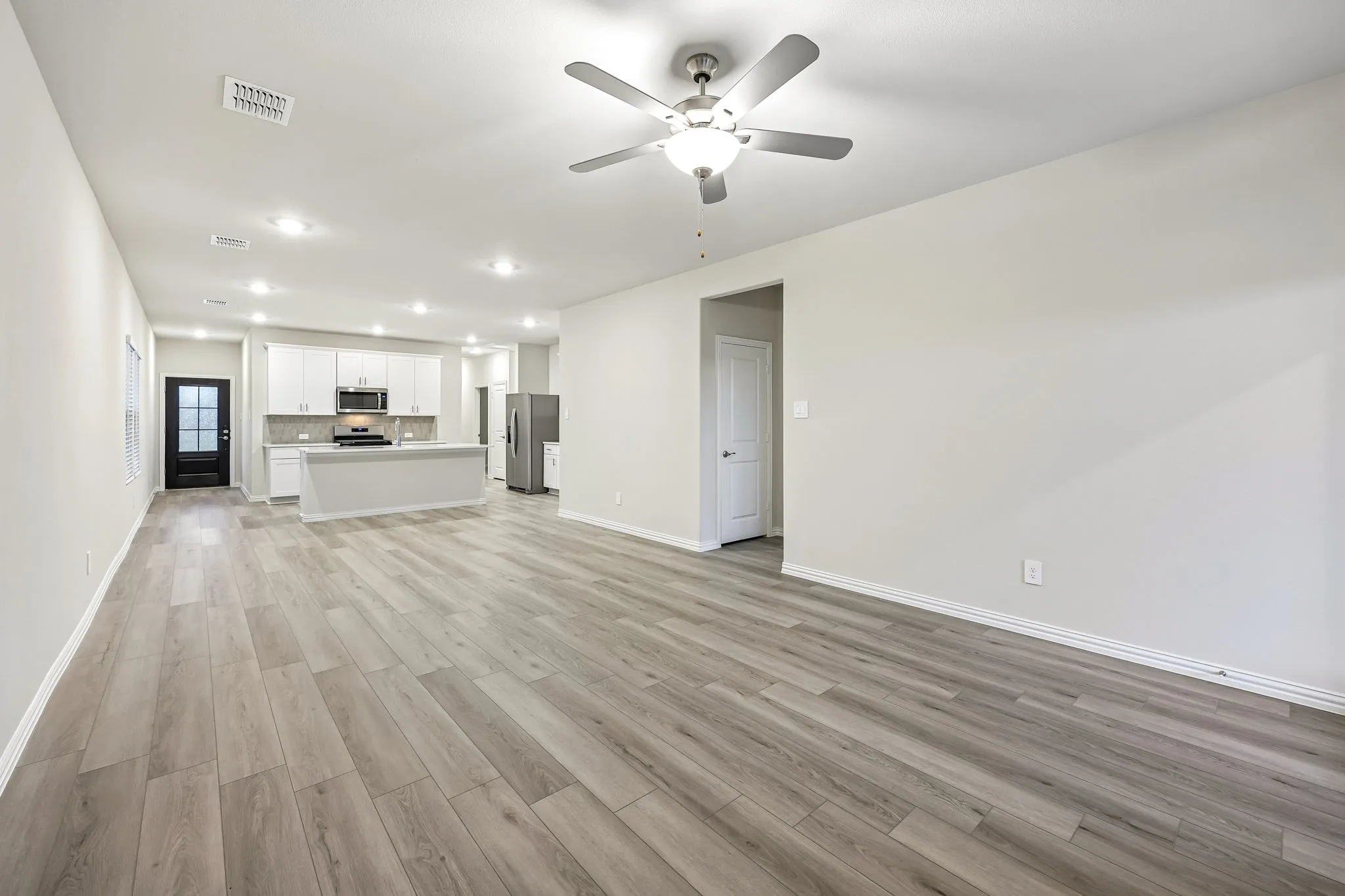 Photo is not of the actual home, but is an inspirational photo of builder’s model home and may depict options, furnishings, and/or decorator features that are not included.