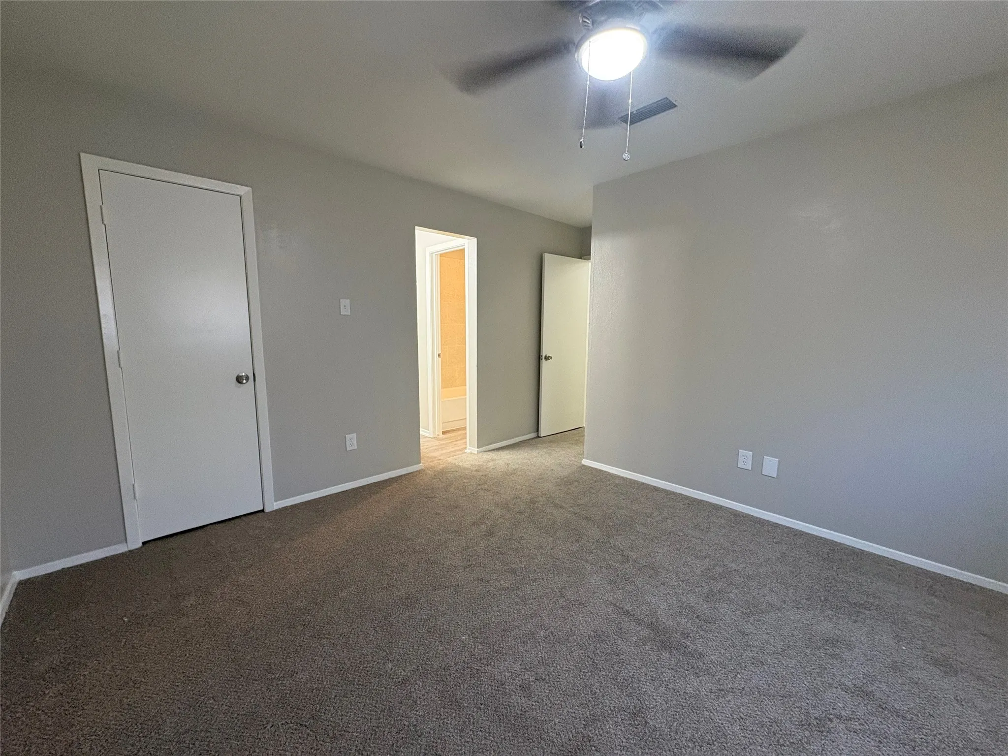 Single Family Residence For Sale in Dallas County , 1485 Brook Meadow Circle, Lancaster, Texas 75134, 2 Bedroom, 1 Bathroom, Garage spaces, 1,029 Sqft, built in 1982, mls#21403785, Real Estate Agent in Lancaster, Homes For Sale in Dallas county, Homes For Sale in Lancaster, Realtor in Lancaster Texas, Real Estate Brokerage Independent Realty Texas, Luminita Cordes Realtor