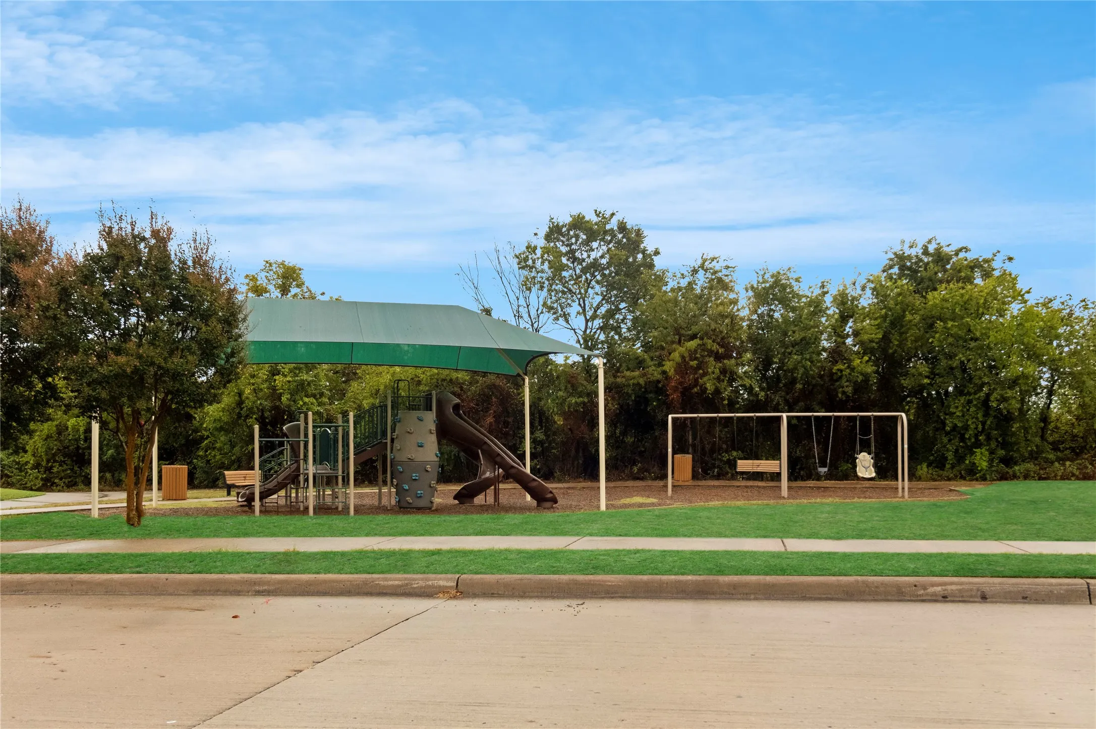 Single Family Residence For Sale in Collin County , 2127 Colby Lane, Wylie, Texas 75098, 3 Bedroom, 2 Bathroom, 1 Garage spaces, 1,325 Sqft, built in 2009, mls#21400497, Real Estate Agent in Wylie, Homes For Sale in Collin county, Homes For Sale in Wylie, Realtor in Wylie Texas, Real Estate Brokerage Independent Realty Texas, Luminita Cordes Realtor