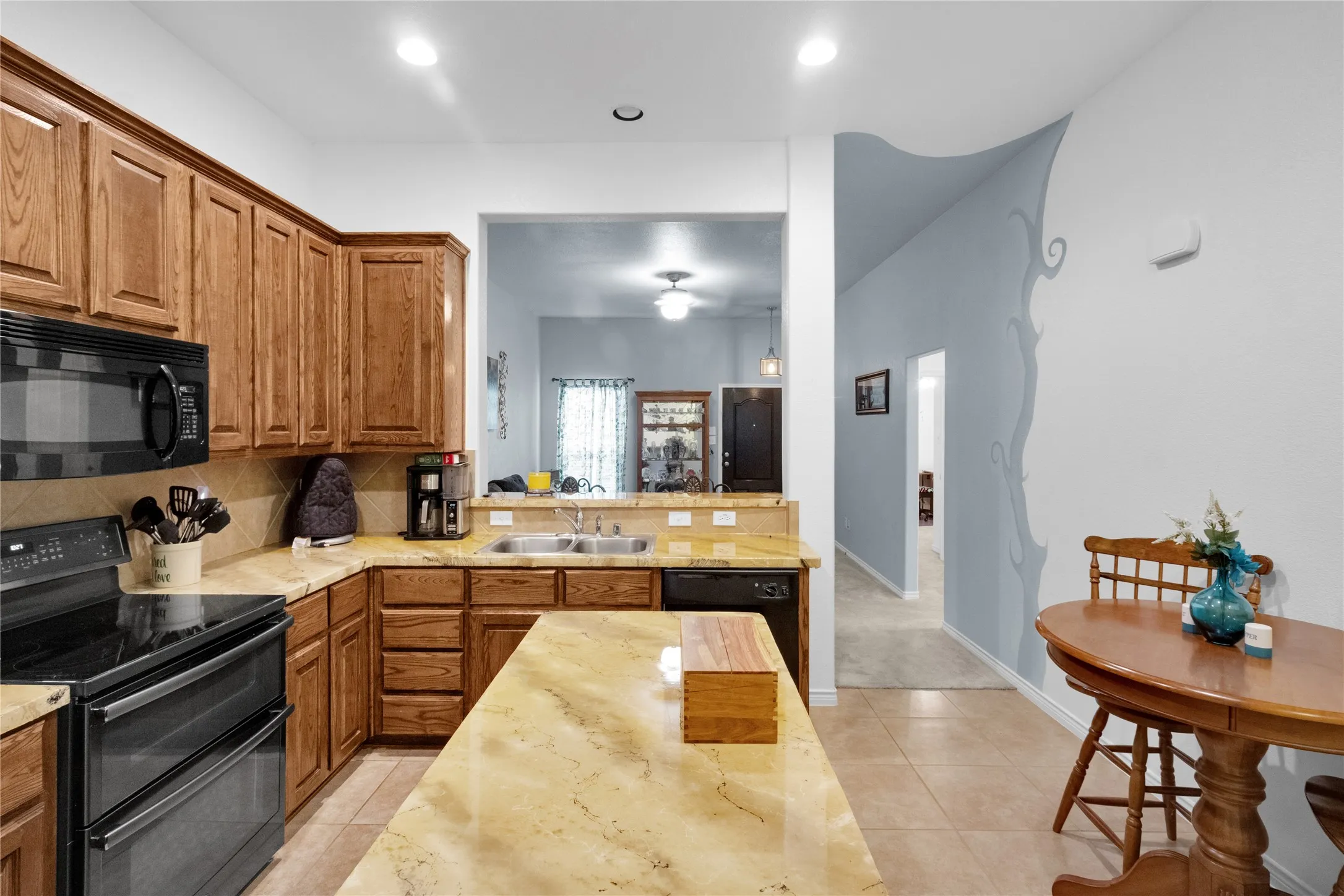 Single Family Residence For Sale in Collin County , 2127 Colby Lane, Wylie, Texas 75098, 3 Bedroom, 2 Bathroom, 1 Garage spaces, 1,325 Sqft, built in 2009, mls#21400497, Real Estate Agent in Wylie, Homes For Sale in Collin county, Homes For Sale in Wylie, Realtor in Wylie Texas, Real Estate Brokerage Independent Realty Texas, Luminita Cordes Realtor