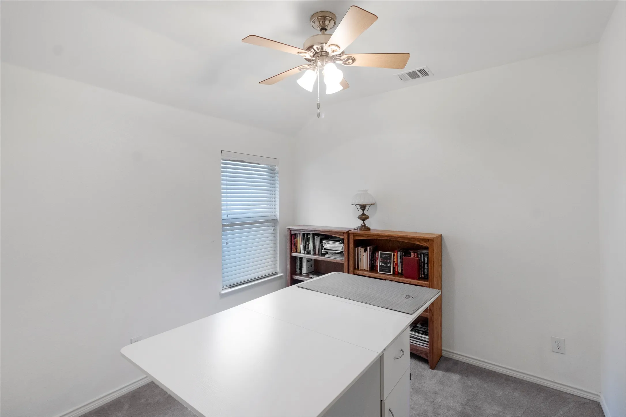 Single Family Residence For Sale in Collin County , 2127 Colby Lane, Wylie, Texas 75098, 3 Bedroom, 2 Bathroom, 1 Garage spaces, 1,325 Sqft, built in 2009, mls#21400497, Real Estate Agent in Wylie, Homes For Sale in Collin county, Homes For Sale in Wylie, Realtor in Wylie Texas, Real Estate Brokerage Independent Realty Texas, Luminita Cordes Realtor