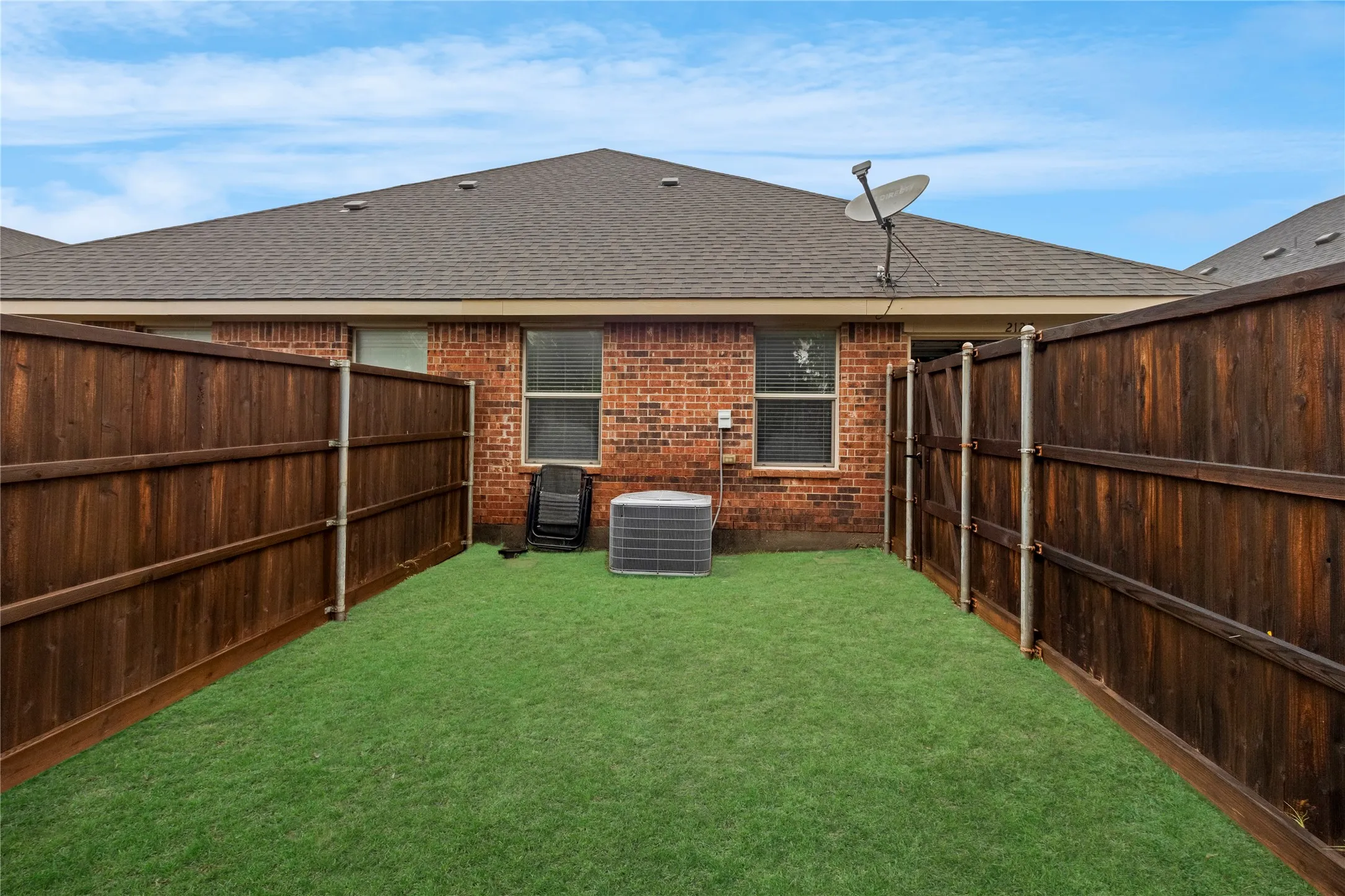 Single Family Residence For Sale in Collin County , 2127 Colby Lane, Wylie, Texas 75098, 3 Bedroom, 2 Bathroom, 1 Garage spaces, 1,325 Sqft, built in 2009, mls#21400497, Real Estate Agent in Wylie, Homes For Sale in Collin county, Homes For Sale in Wylie, Realtor in Wylie Texas, Real Estate Brokerage Independent Realty Texas, Luminita Cordes Realtor