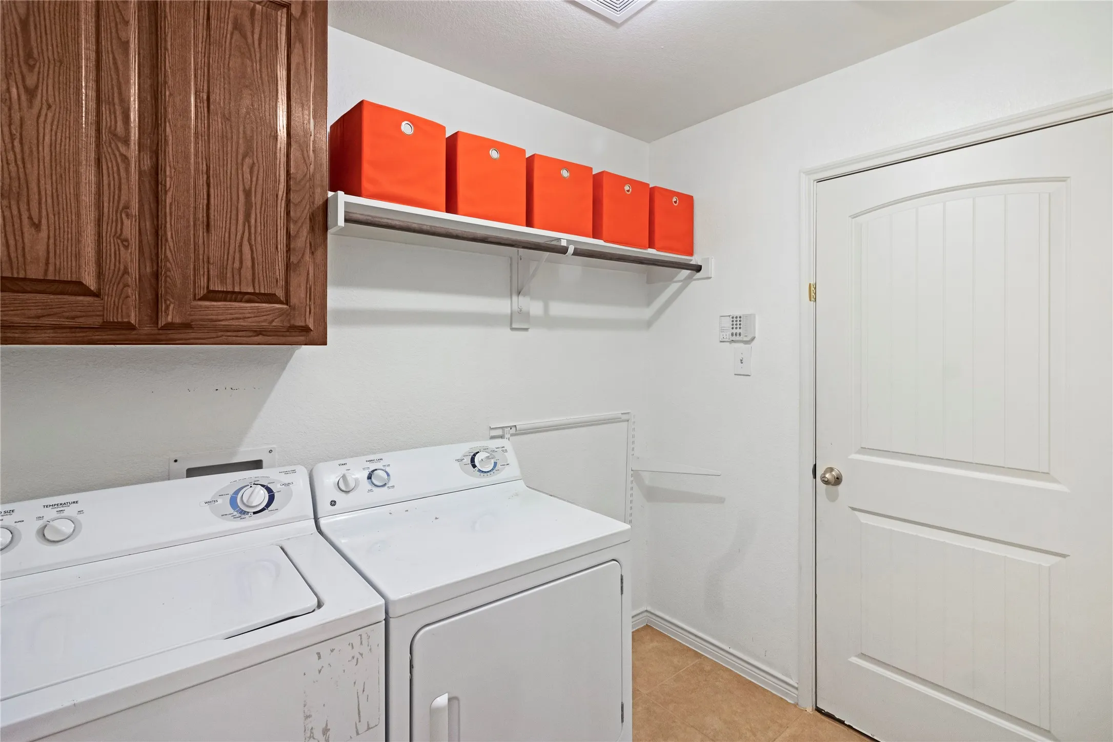 Single Family Residence For Sale in Collin County , 2127 Colby Lane, Wylie, Texas 75098, 3 Bedroom, 2 Bathroom, 1 Garage spaces, 1,325 Sqft, built in 2009, mls#21400497, Real Estate Agent in Wylie, Homes For Sale in Collin county, Homes For Sale in Wylie, Realtor in Wylie Texas, Real Estate Brokerage Independent Realty Texas, Luminita Cordes Realtor