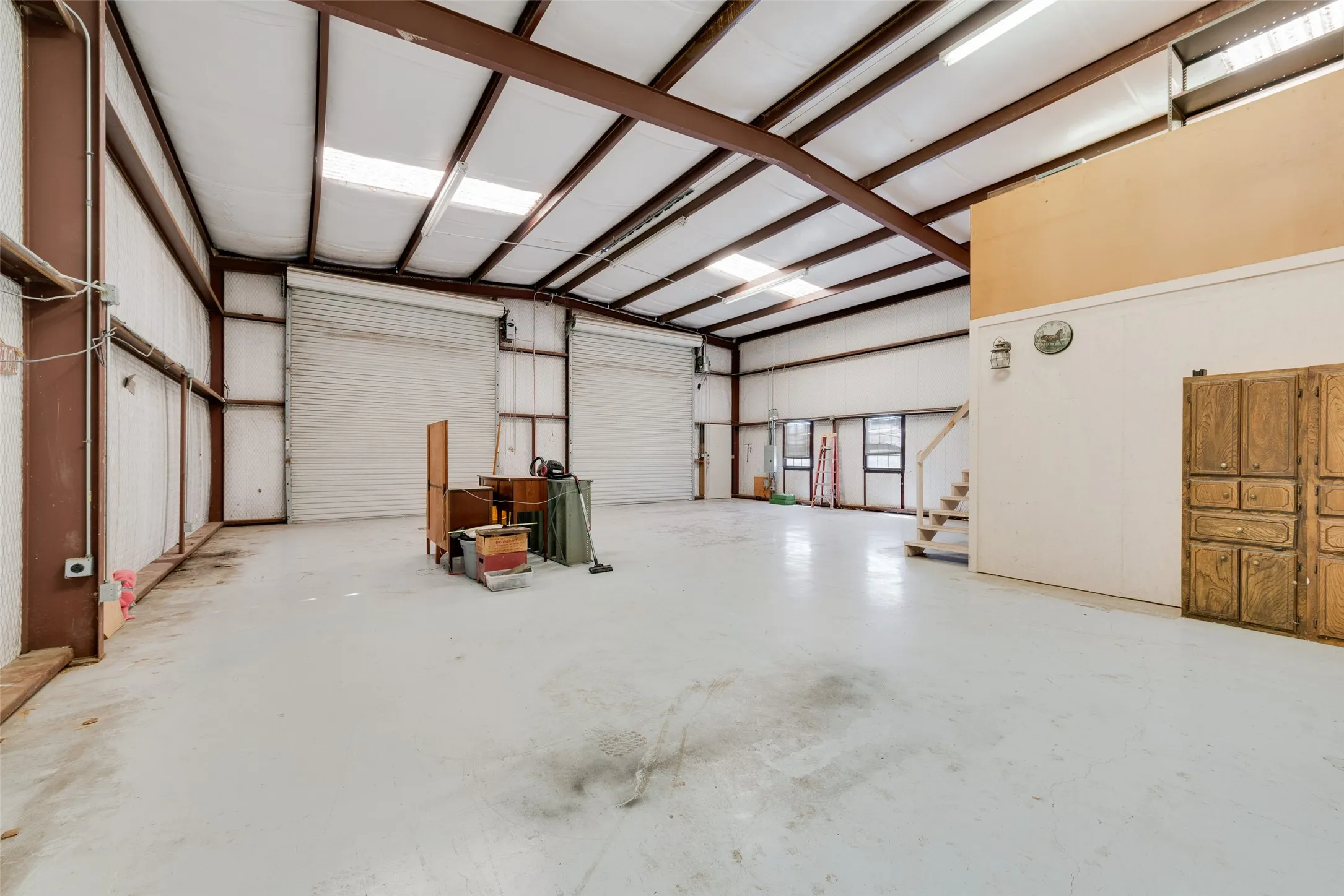 Single Family Residence For Sale in Kaufman County , 9913 Fm 740, Mesquite, Texas 75126, 2 Bedroom, 2 Bathroom, 4 Garage spaces, 3,000 Sqft, built in 1997, mls#21403778, Real Estate Agent in Mesquite, Homes For Sale in Kaufman county, Homes For Sale in Mesquite, Realtor in Mesquite Texas, Real Estate Brokerage Independent Realty Texas, Luminita Cordes Realtor
