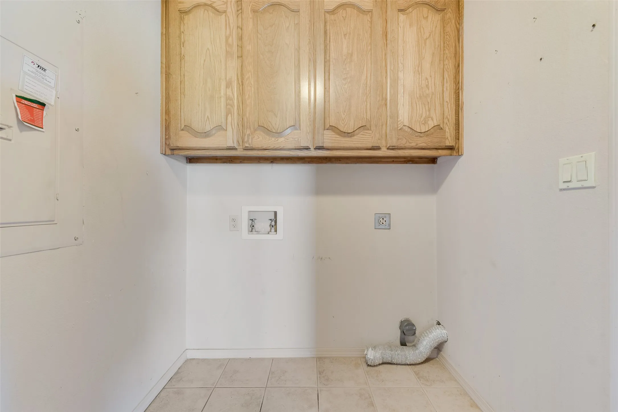 Single Family Residence For Sale in Kaufman County , 9913 Fm 740, Mesquite, Texas 75126, 2 Bedroom, 2 Bathroom, 4 Garage spaces, 3,000 Sqft, built in 1997, mls#21403778, Real Estate Agent in Mesquite, Homes For Sale in Kaufman county, Homes For Sale in Mesquite, Realtor in Mesquite Texas, Real Estate Brokerage Independent Realty Texas, Luminita Cordes Realtor